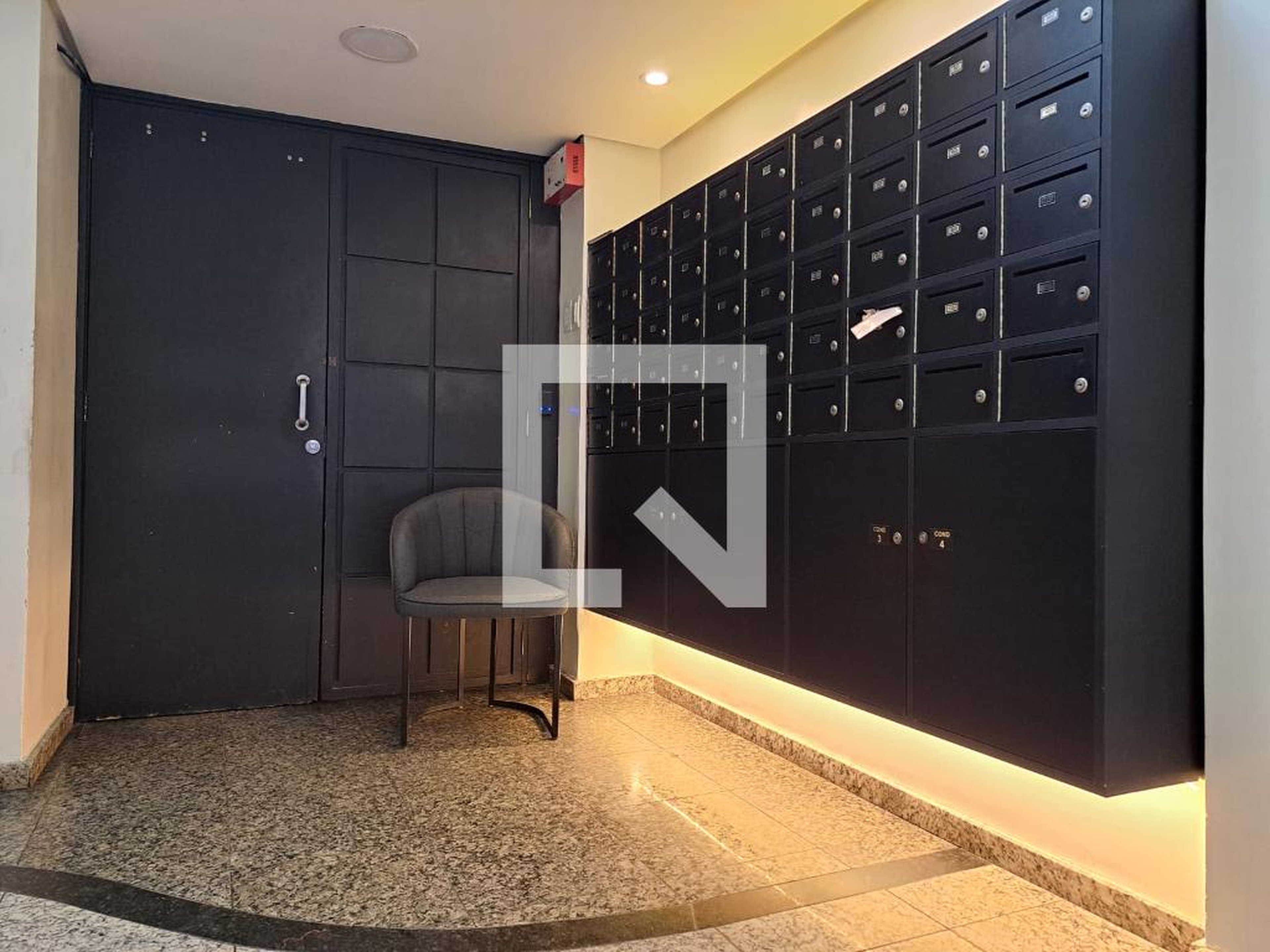 Hall de Entrada Condomínio em Rua Giordano Bruno, 501