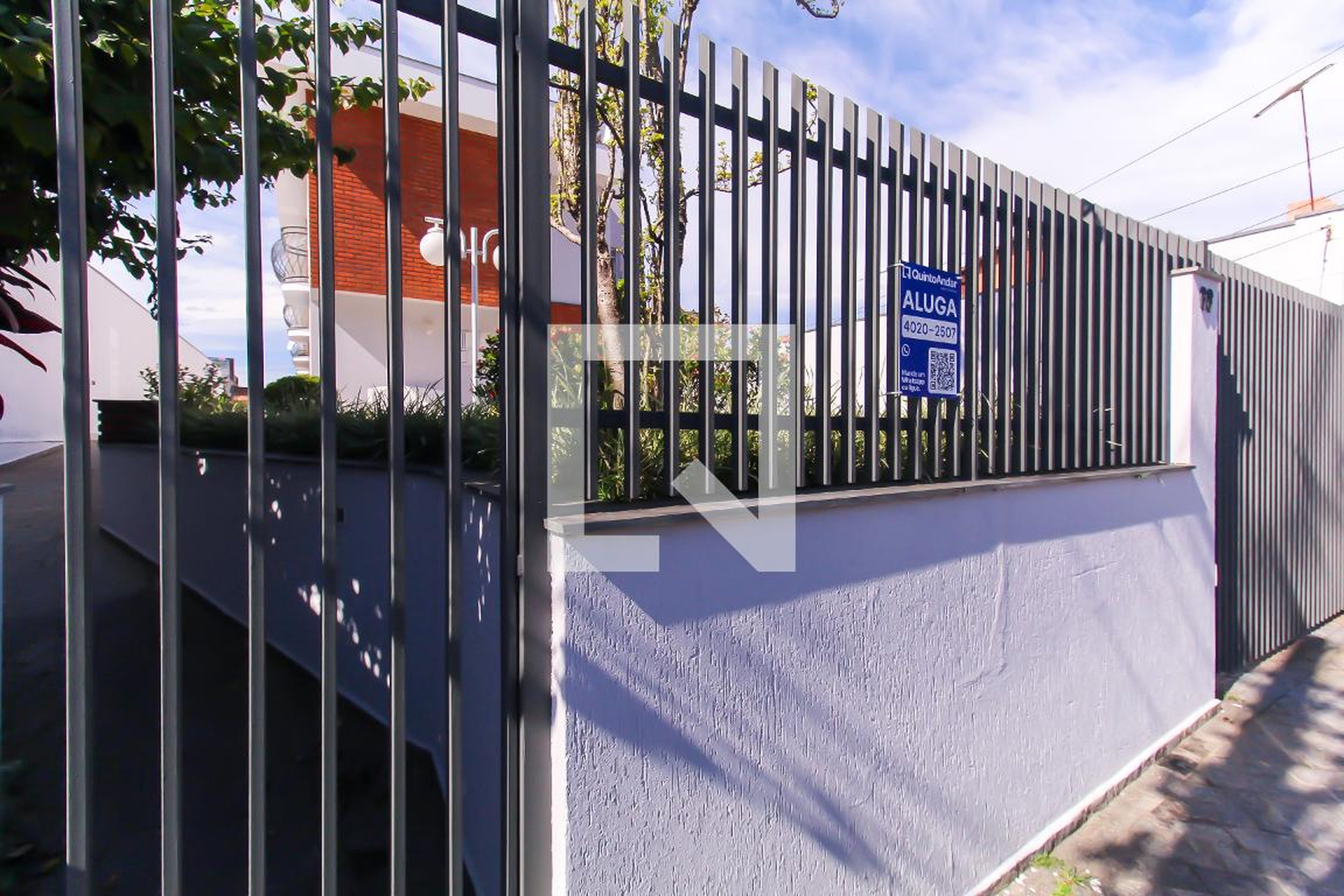 Fachada Condomínio em Rua Professor Giuliani, 68