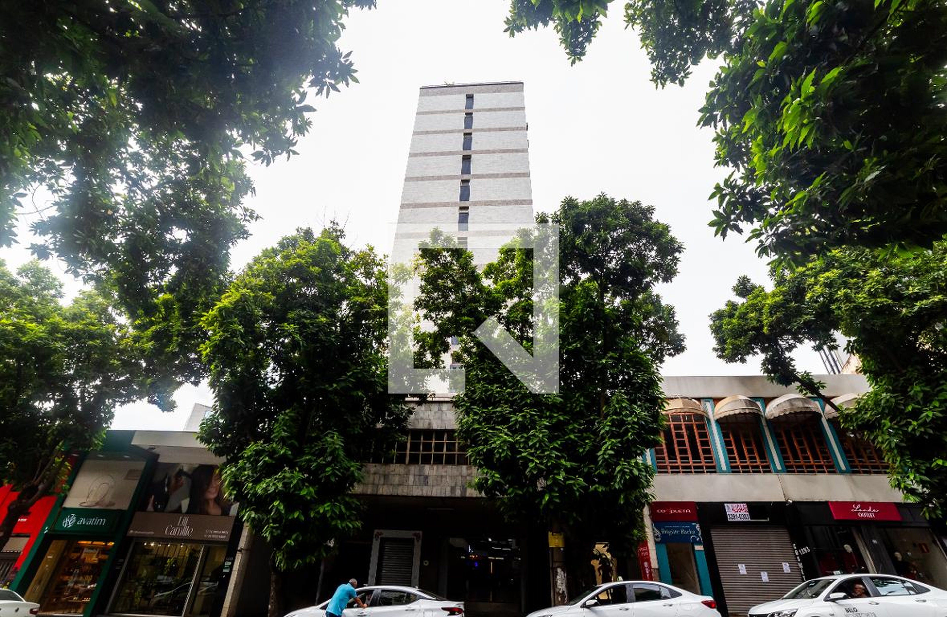 Fachada do Prédio Condomínio em Rua Alagoas, 1265