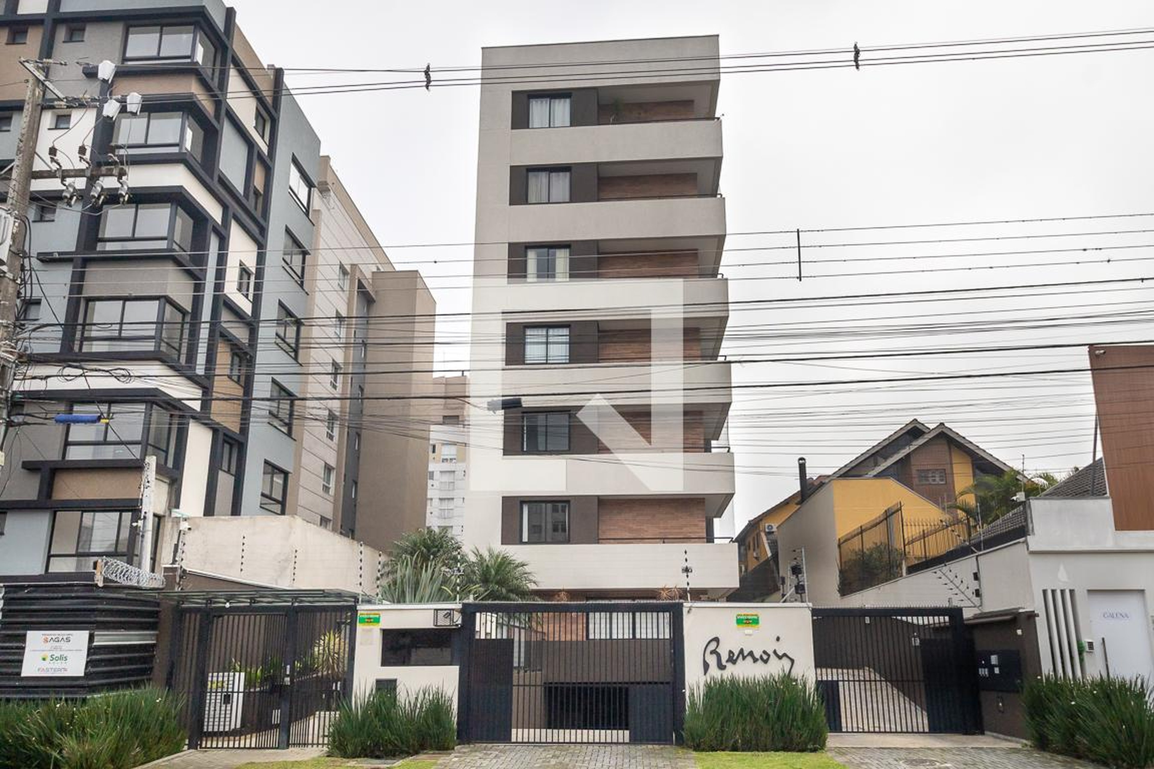 Fachada do Prédio Condomínio em Rua do Herval, 611