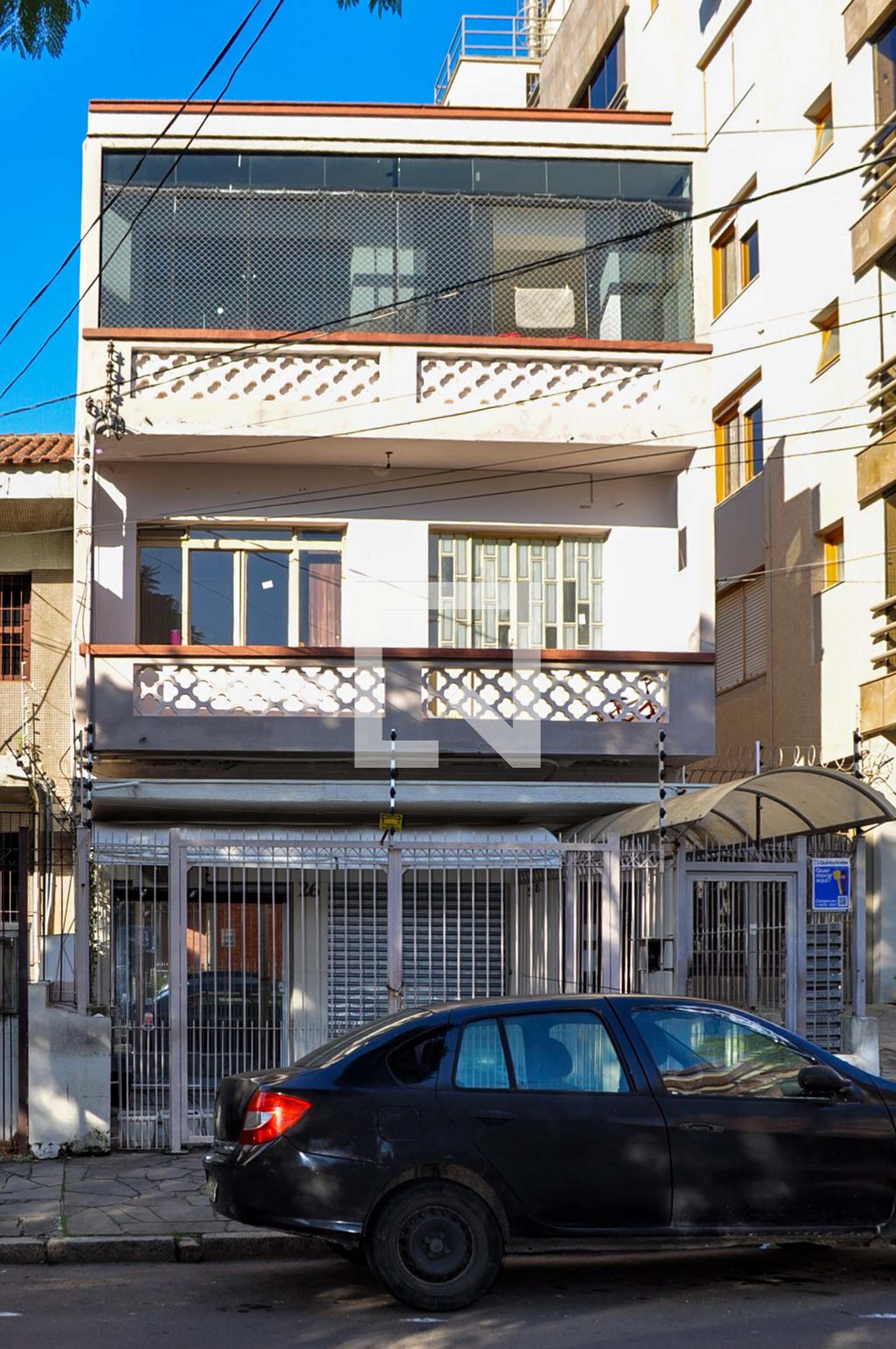 Fachada Condomínio em Praça Menino Deus, 28