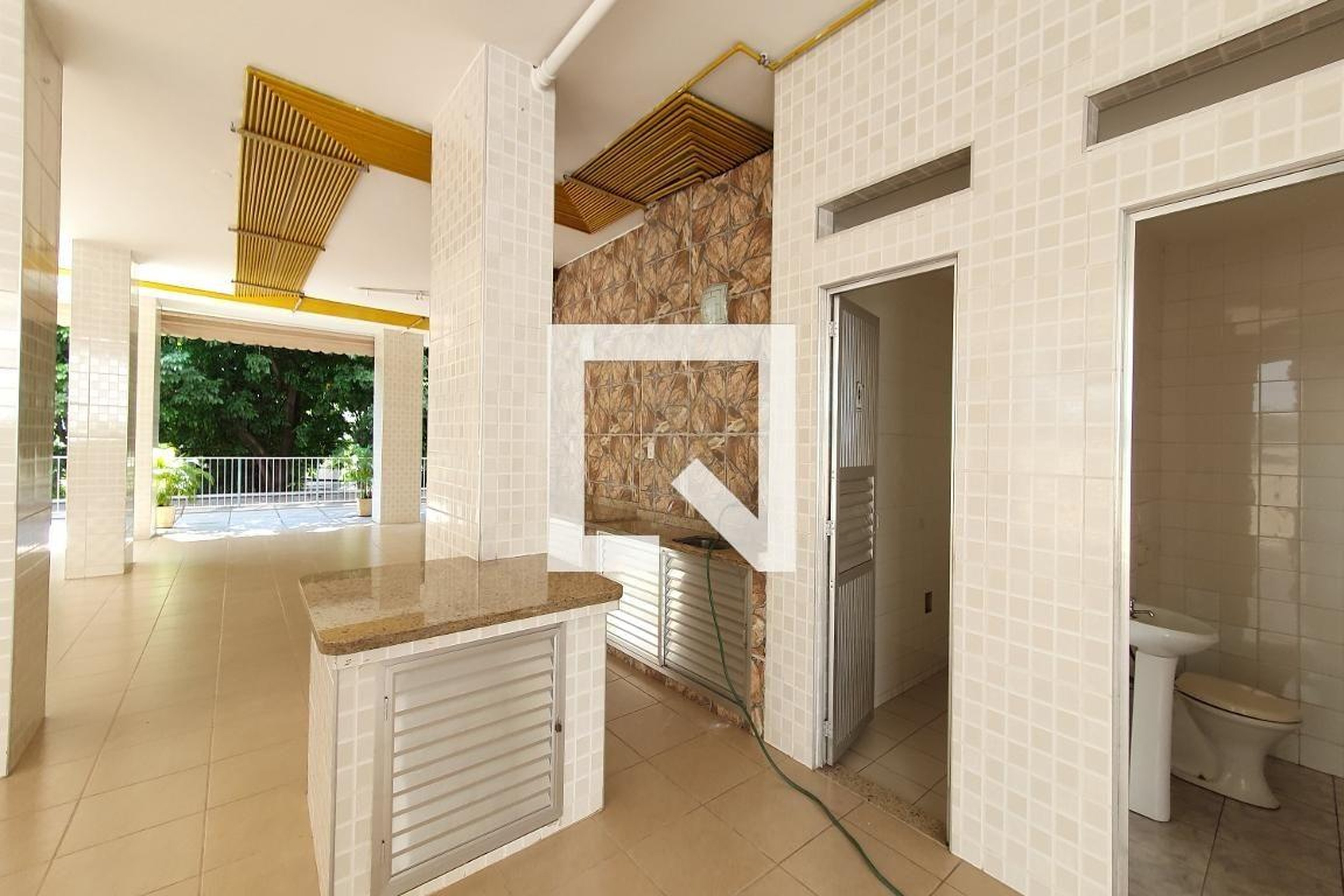 Área Comum - Edifício Esther e Elias