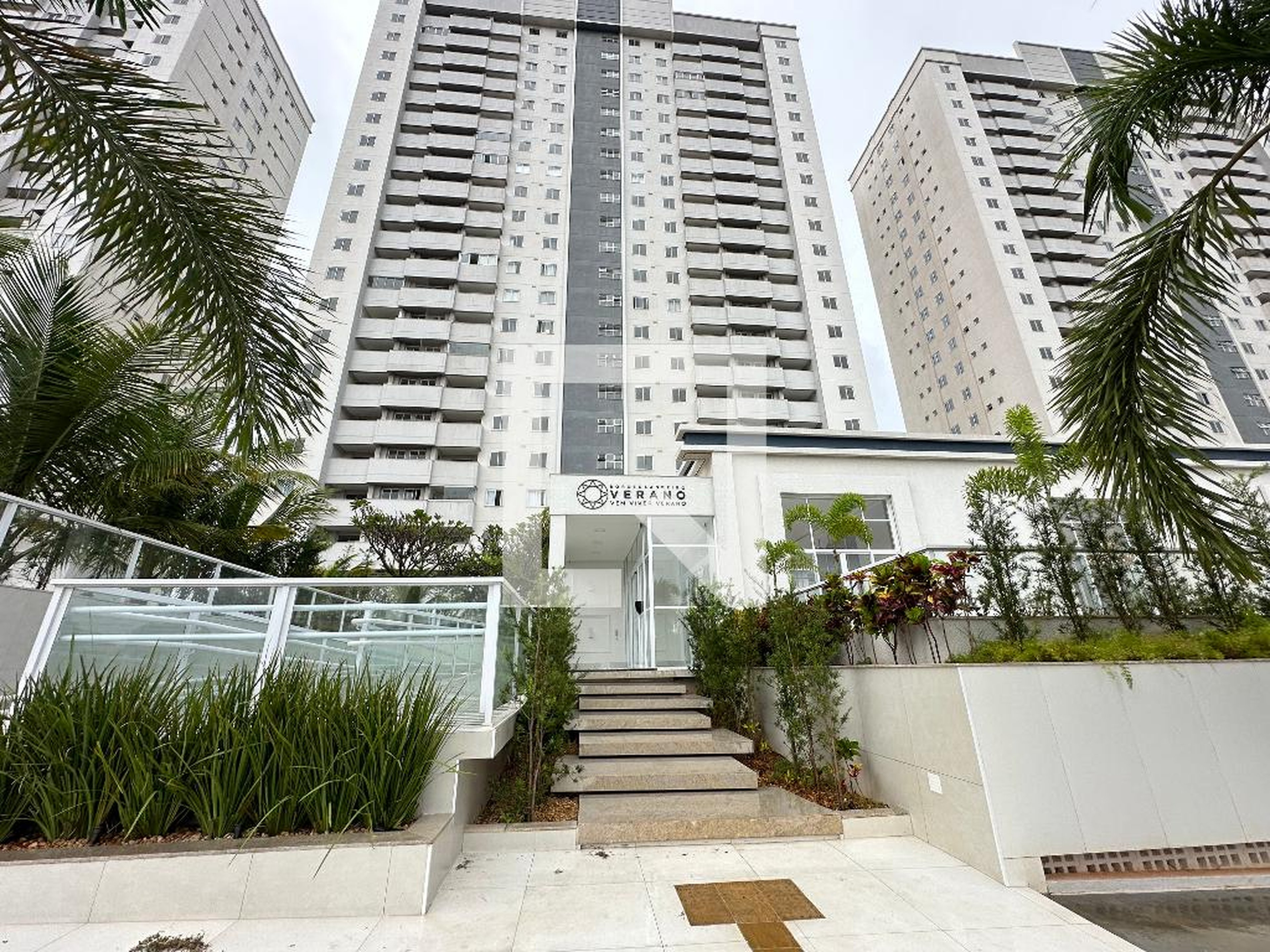 Fachada Condomínio em Alameda Professor Hélio França, 0