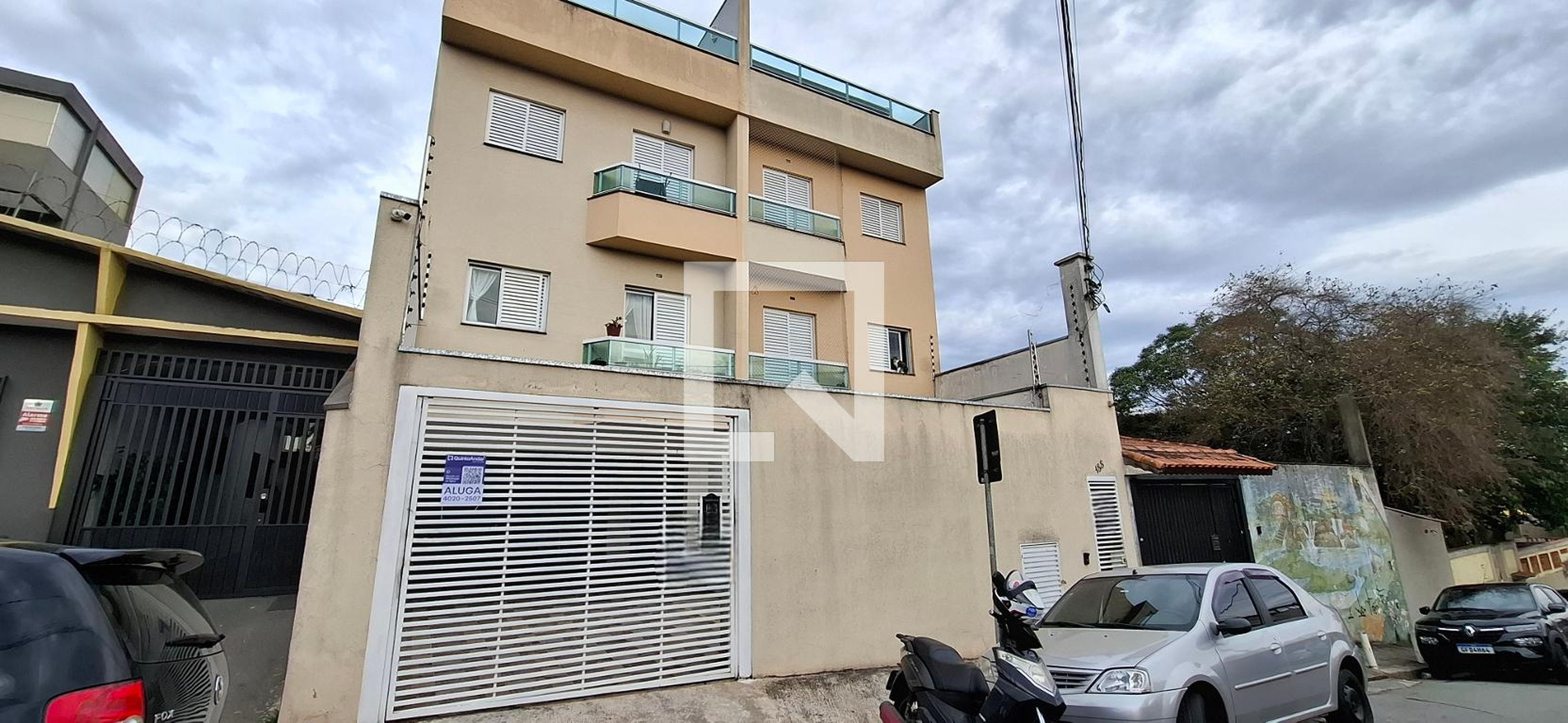 Fachada Condomínio em Rua Dracena, 188