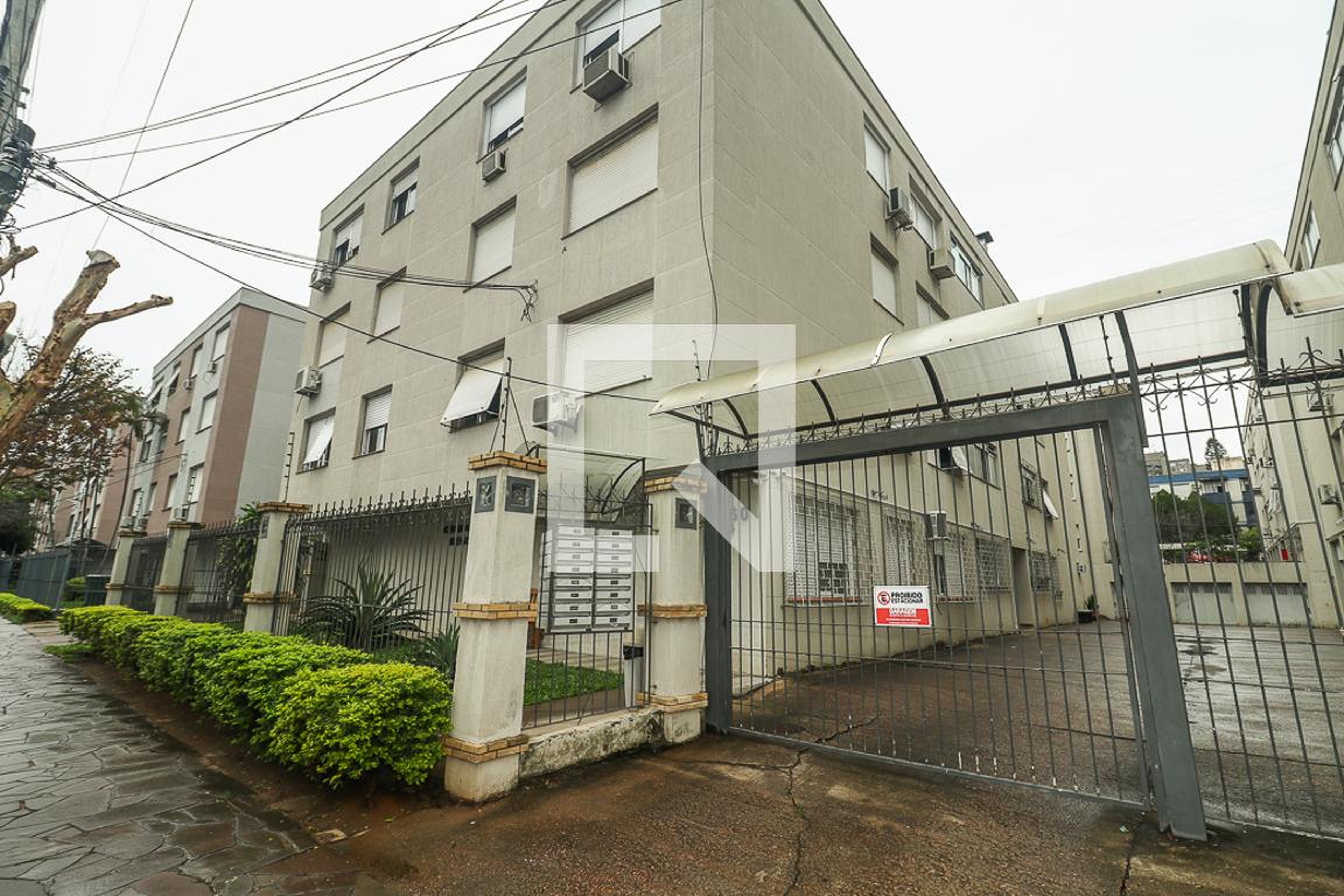 Fachada Condomínio em Rua Gaston Englert, 760