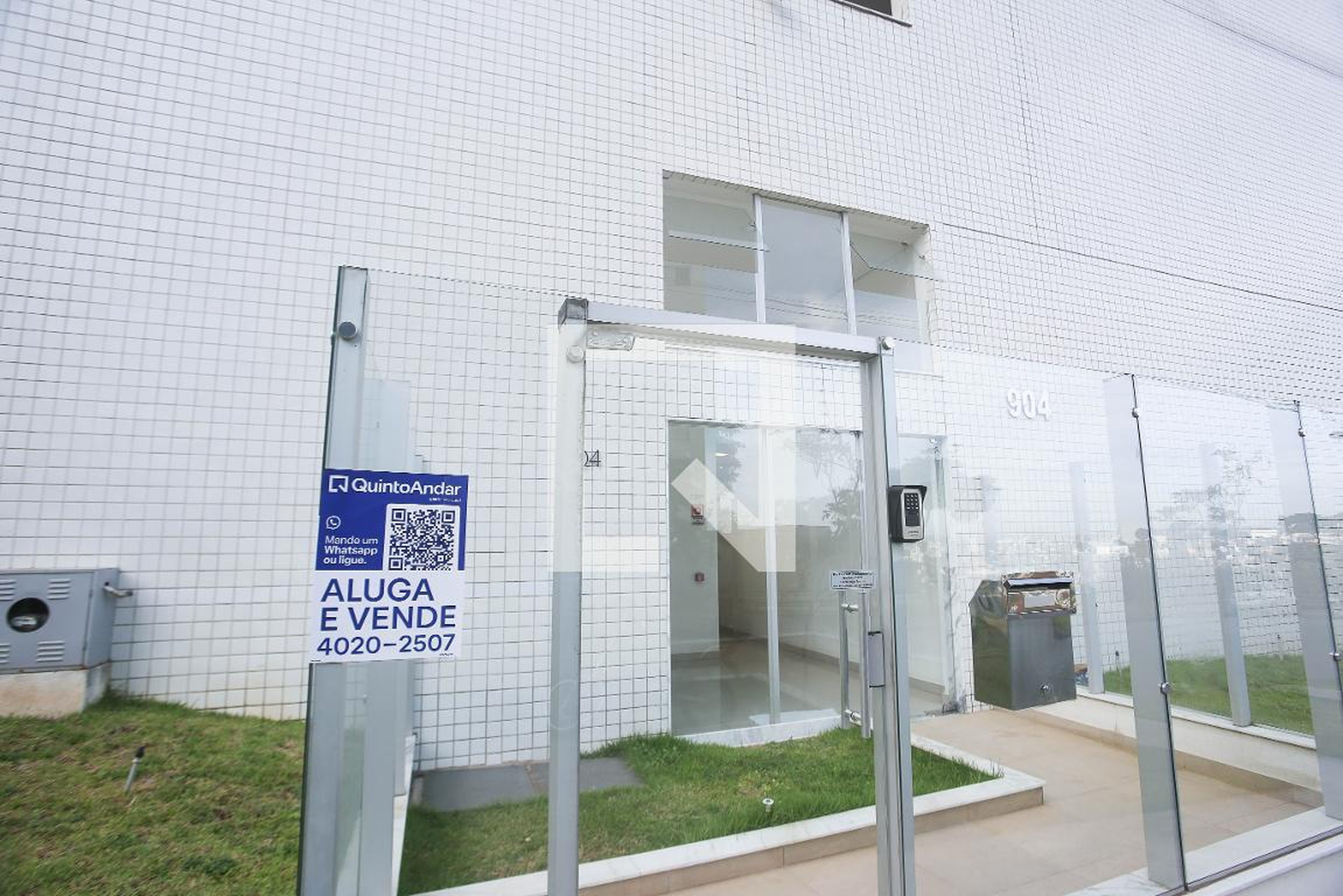 Fachada Condomínio em Rua Maria Heilbuth Surette, 904