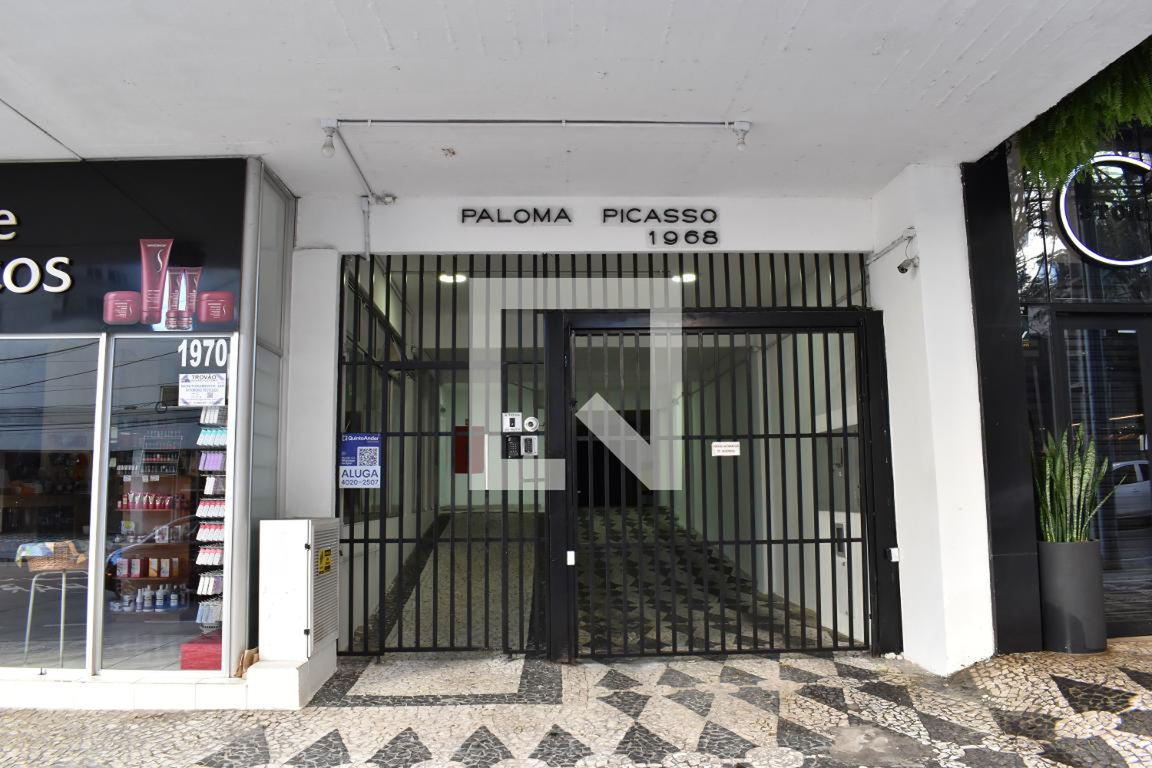 Fachada Condomínio em Rua Padre Anchieta, 1868