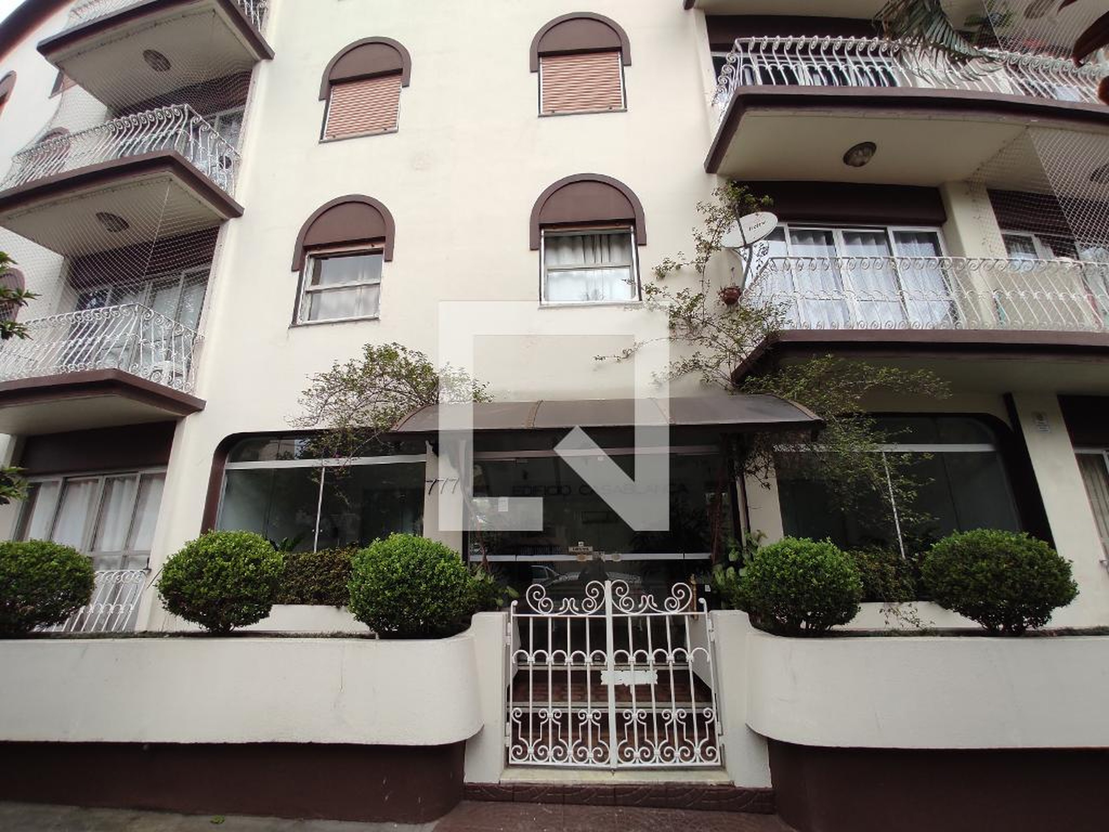 Fachada Condomínio Casa Branca