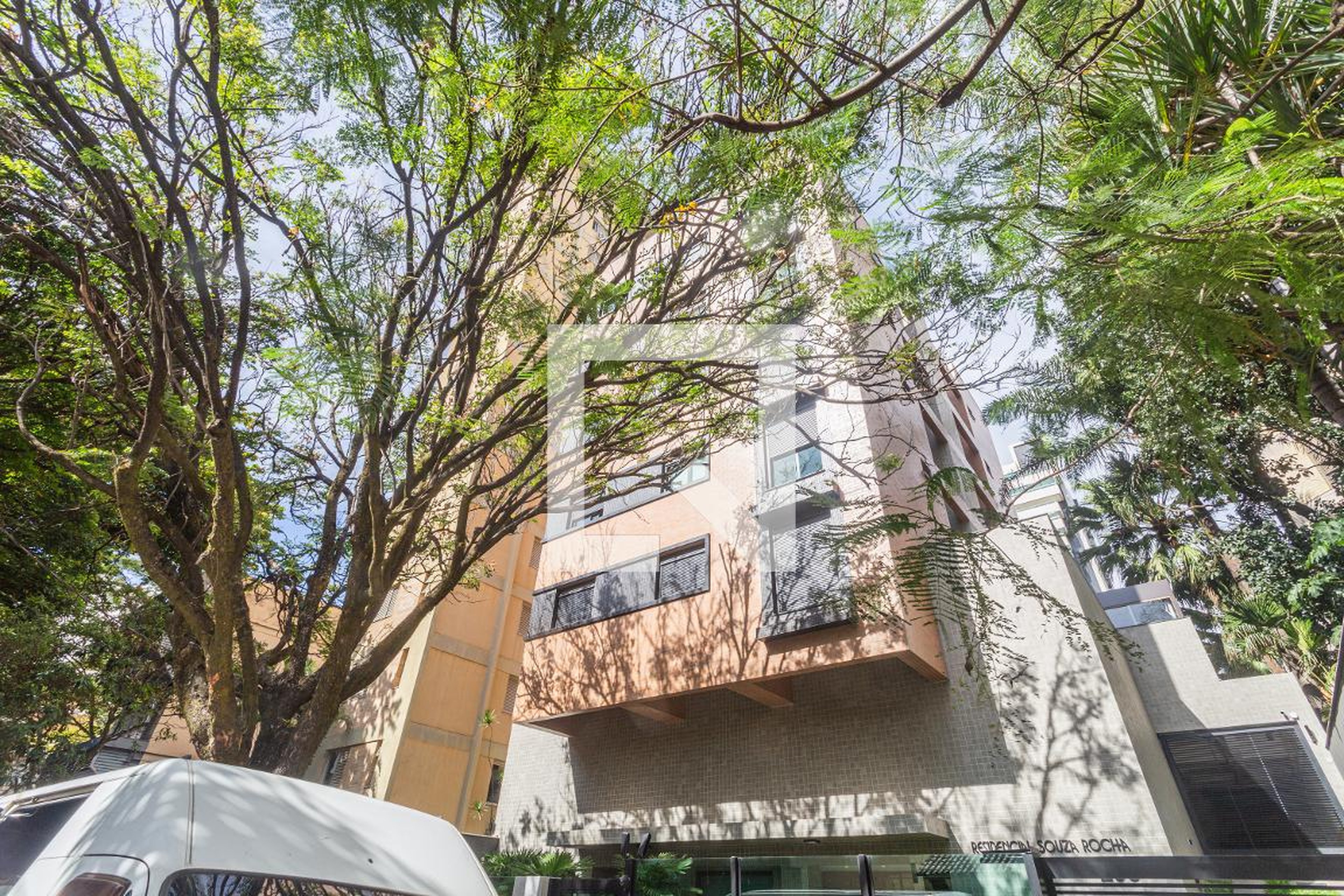 Fachada Condomínio em Rua Washington, 295