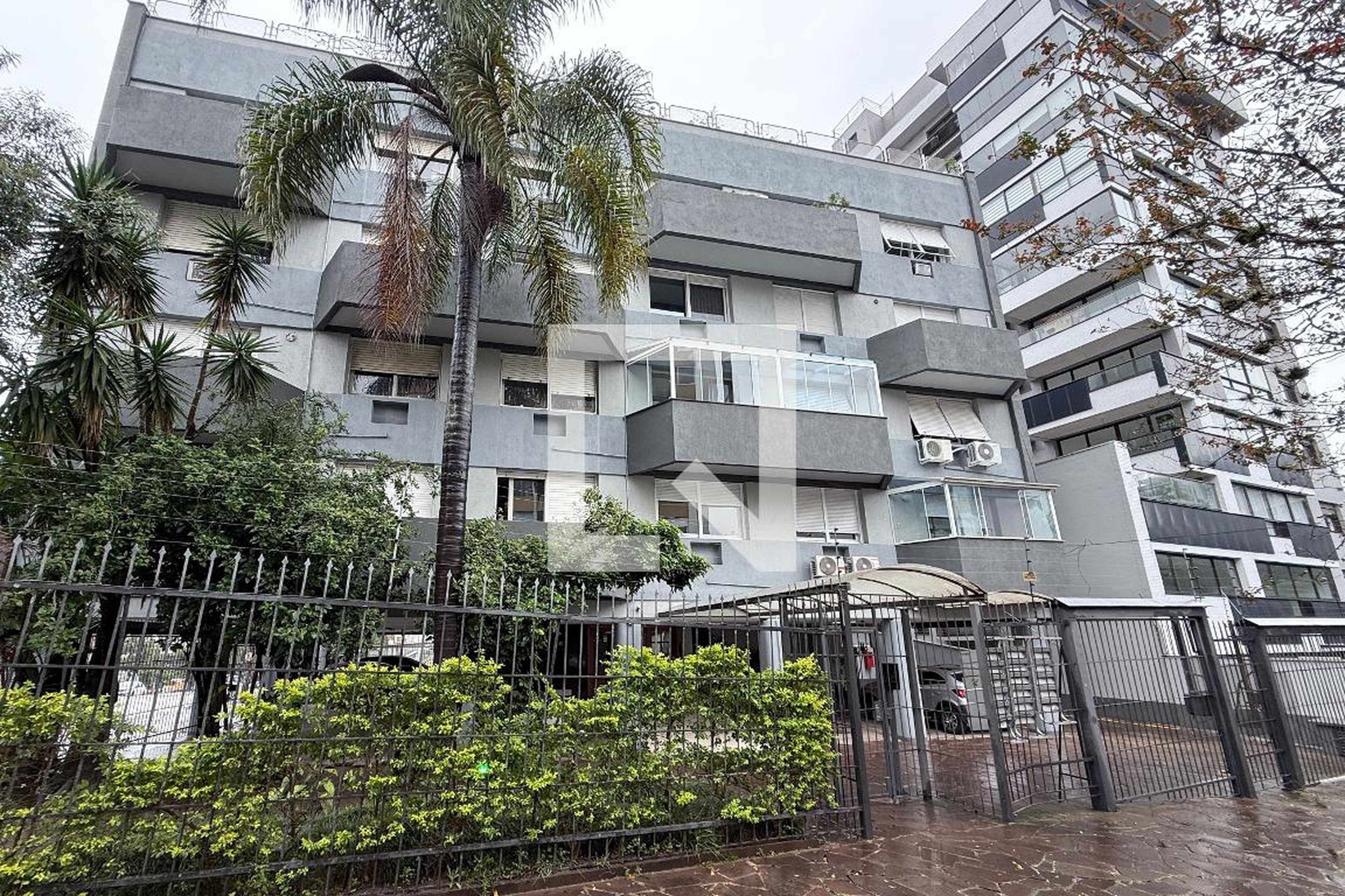 Fachada Condomínio em Rua Murilo Furtado, 16