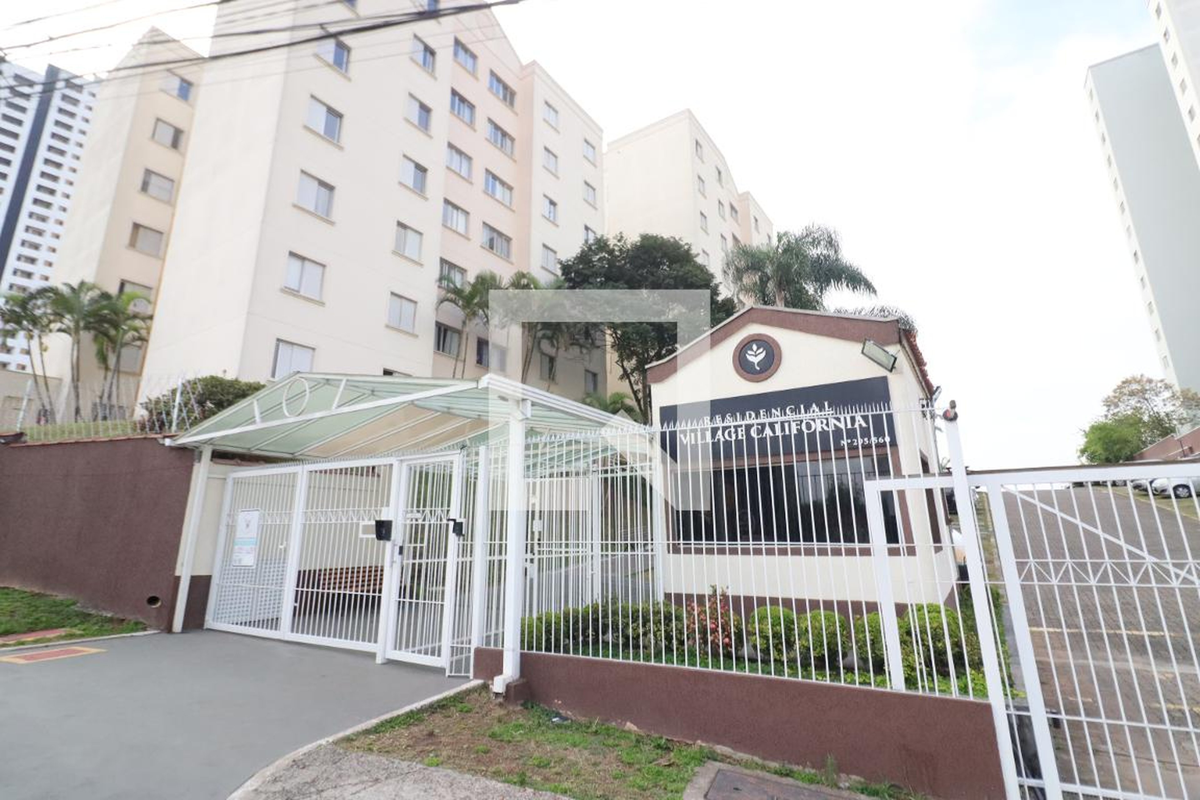 Fachada Condomínio em Avenida Doná Blandina Ignêz Júlio, 560