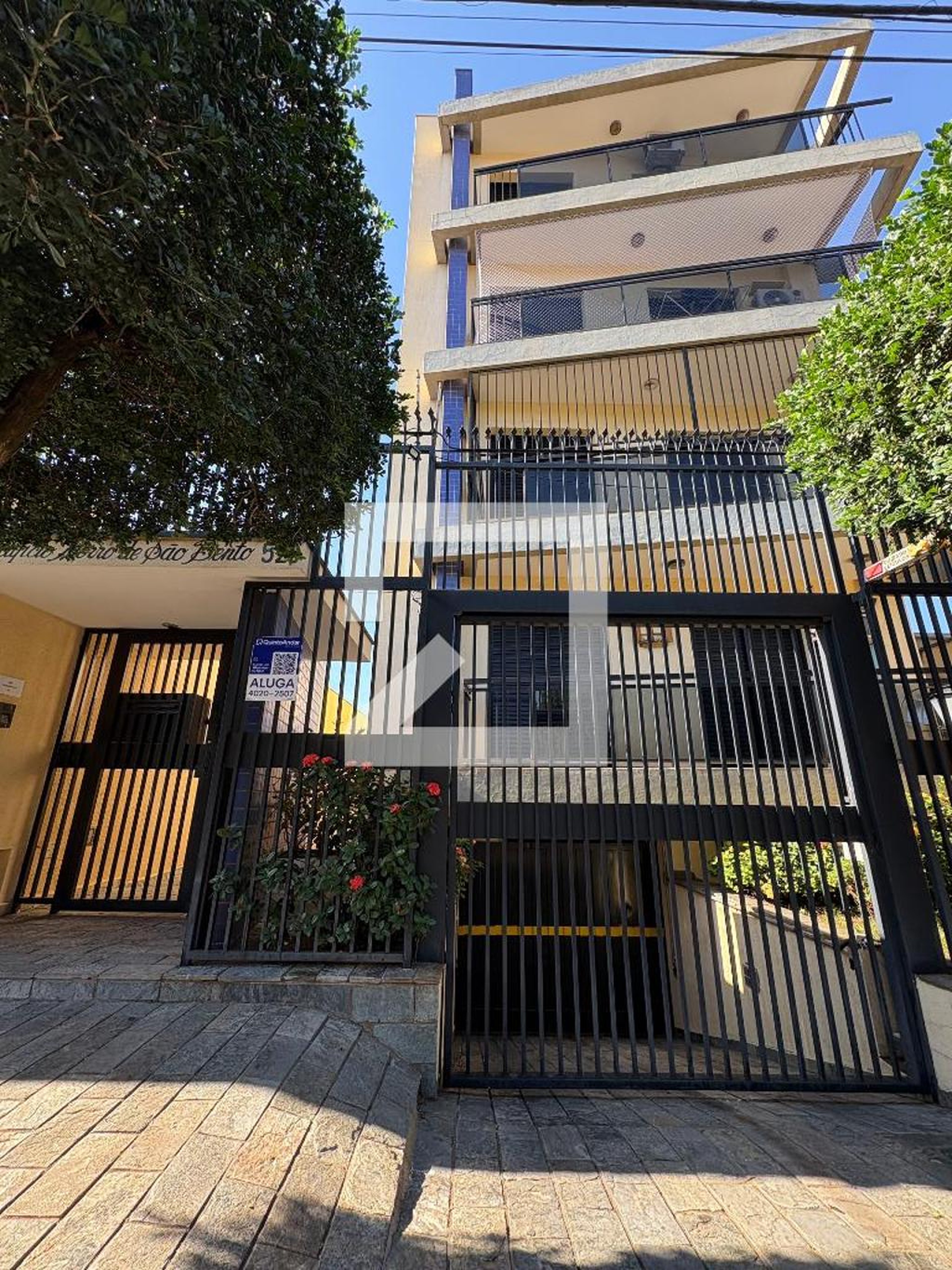 Fachada Condomínio em Rua Dom Luiz Do Amaral Mousinho, 529