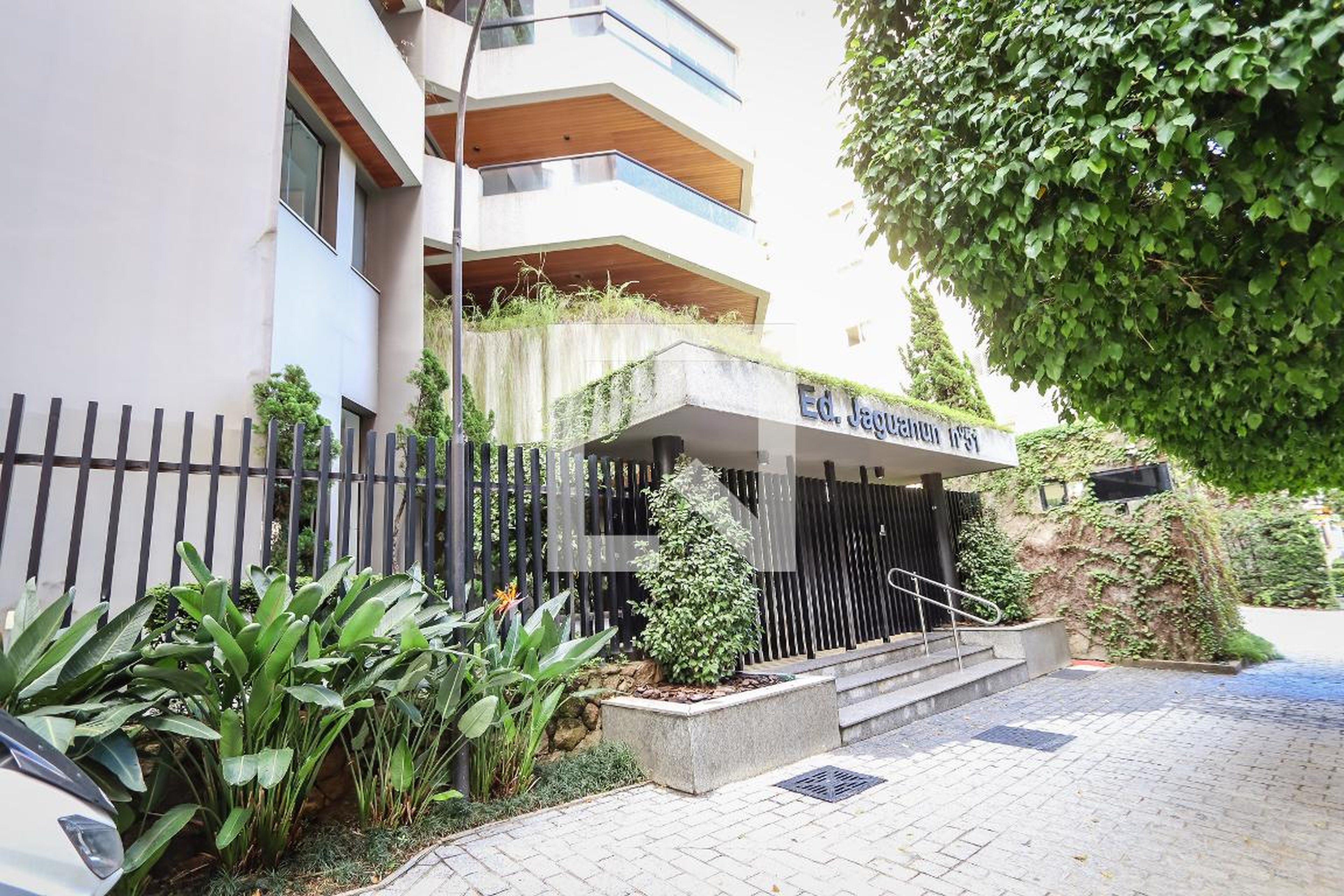 Fachada do Prédio Condomínio Jaguamun