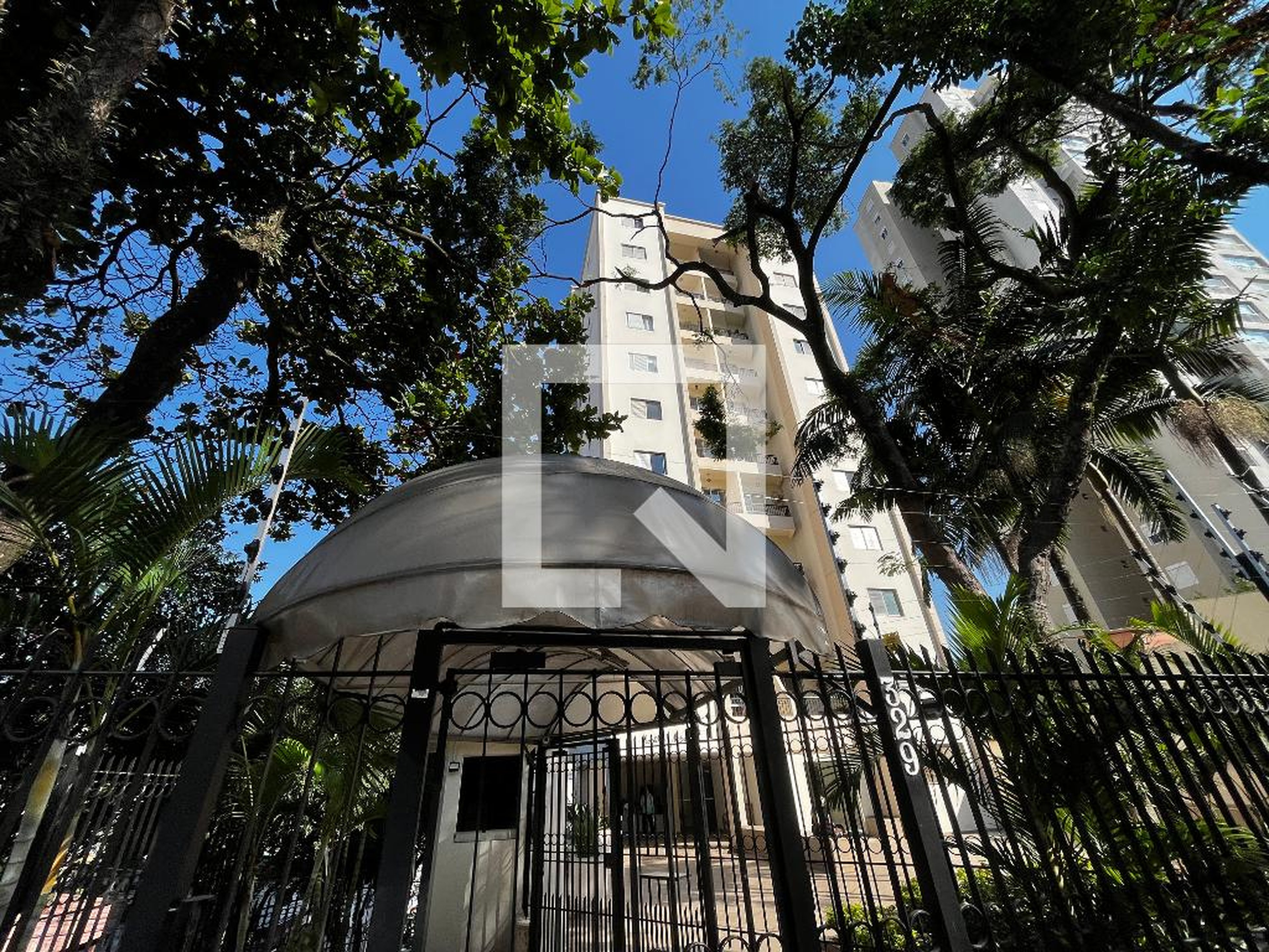 Fachada Condomínio em Avenida Casa Verde, 30