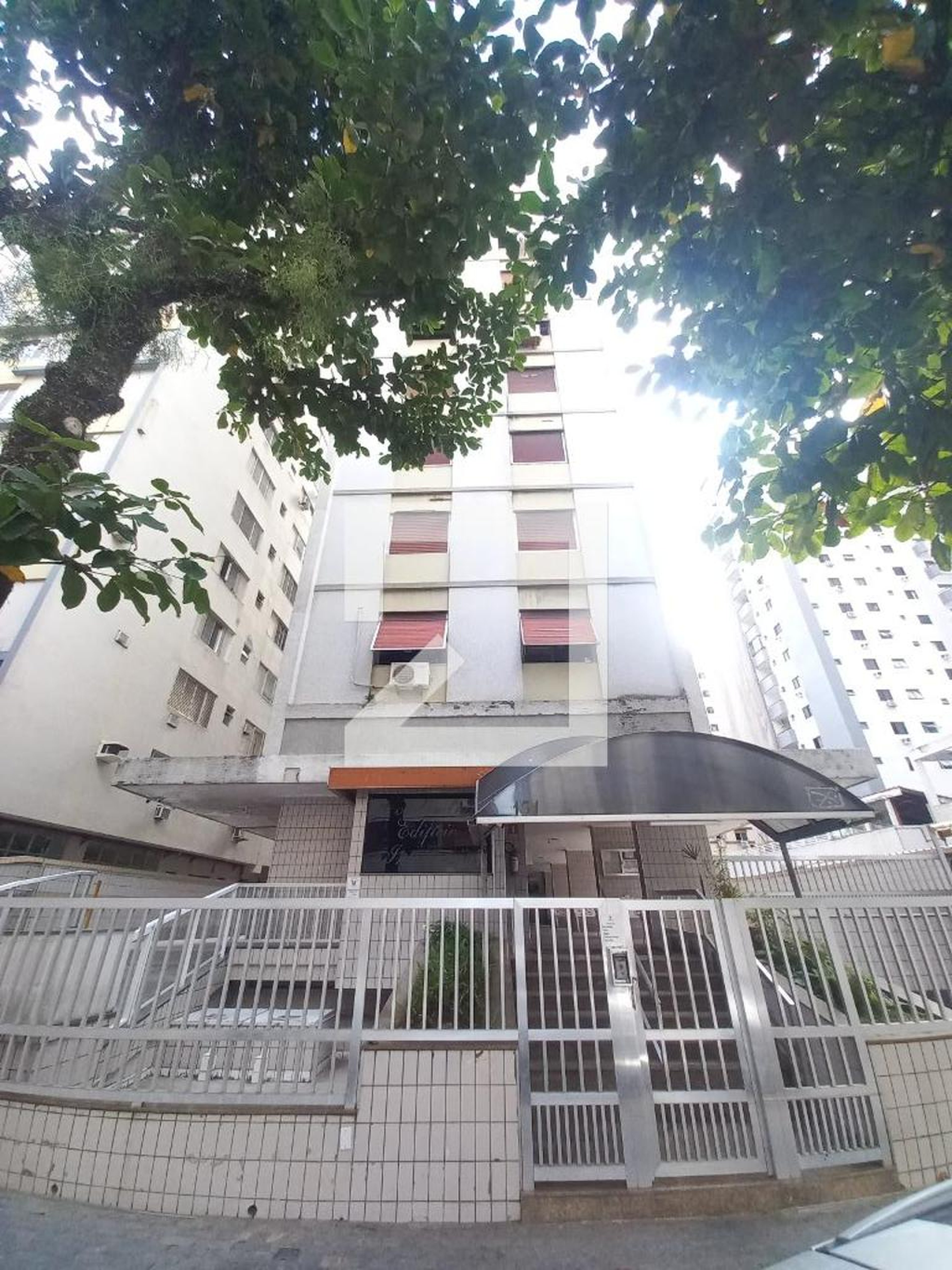 Fachada do Prédio Condomínio em Rua Pero Correa, 121