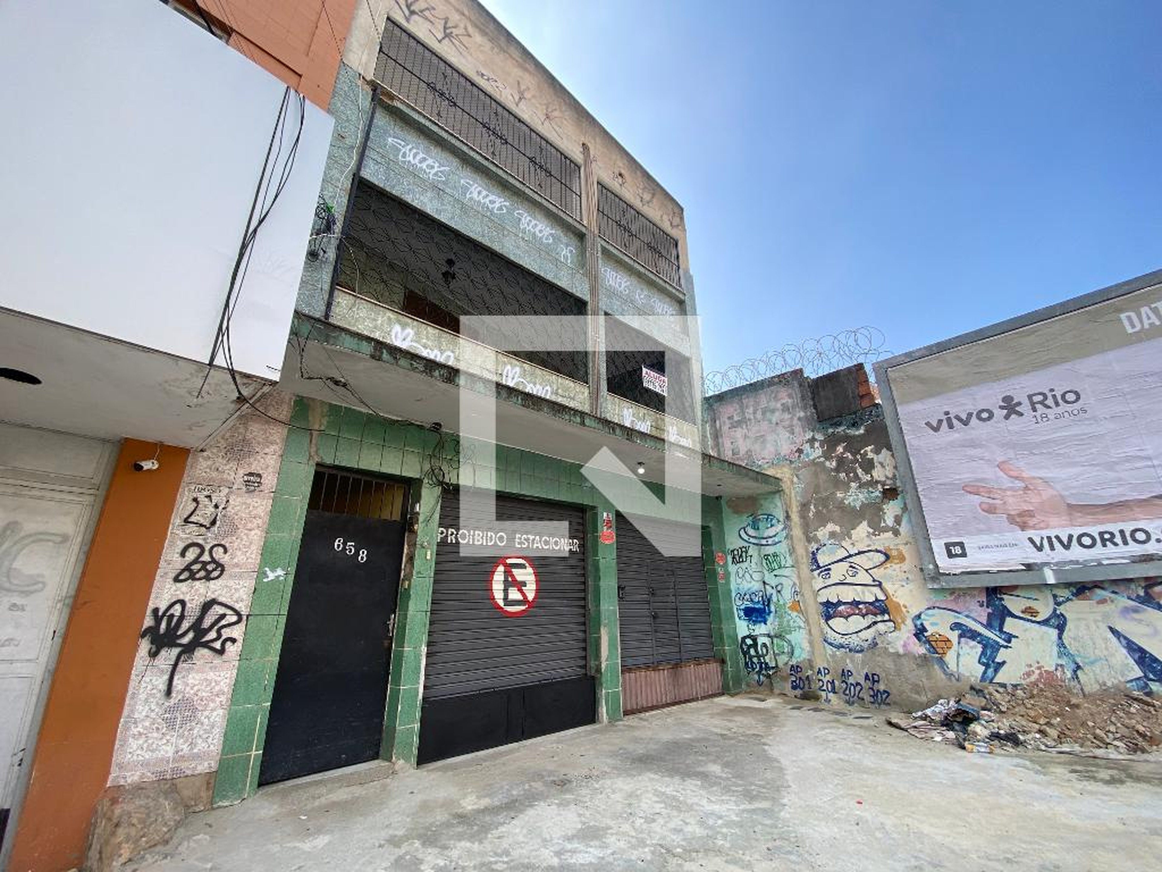 Fachada Condomínio em Rua Arquias Cordeiro, 658