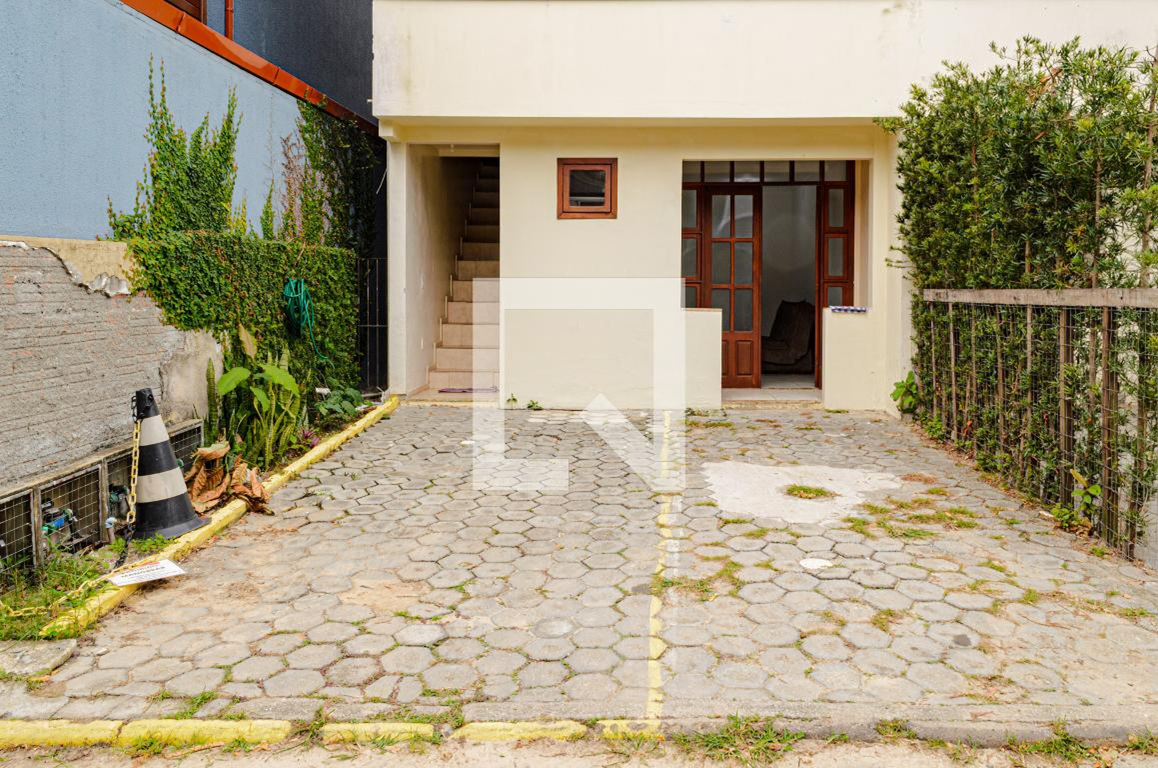 Fachada Condomínio em Servidão Luís Roque da Cunha, 264