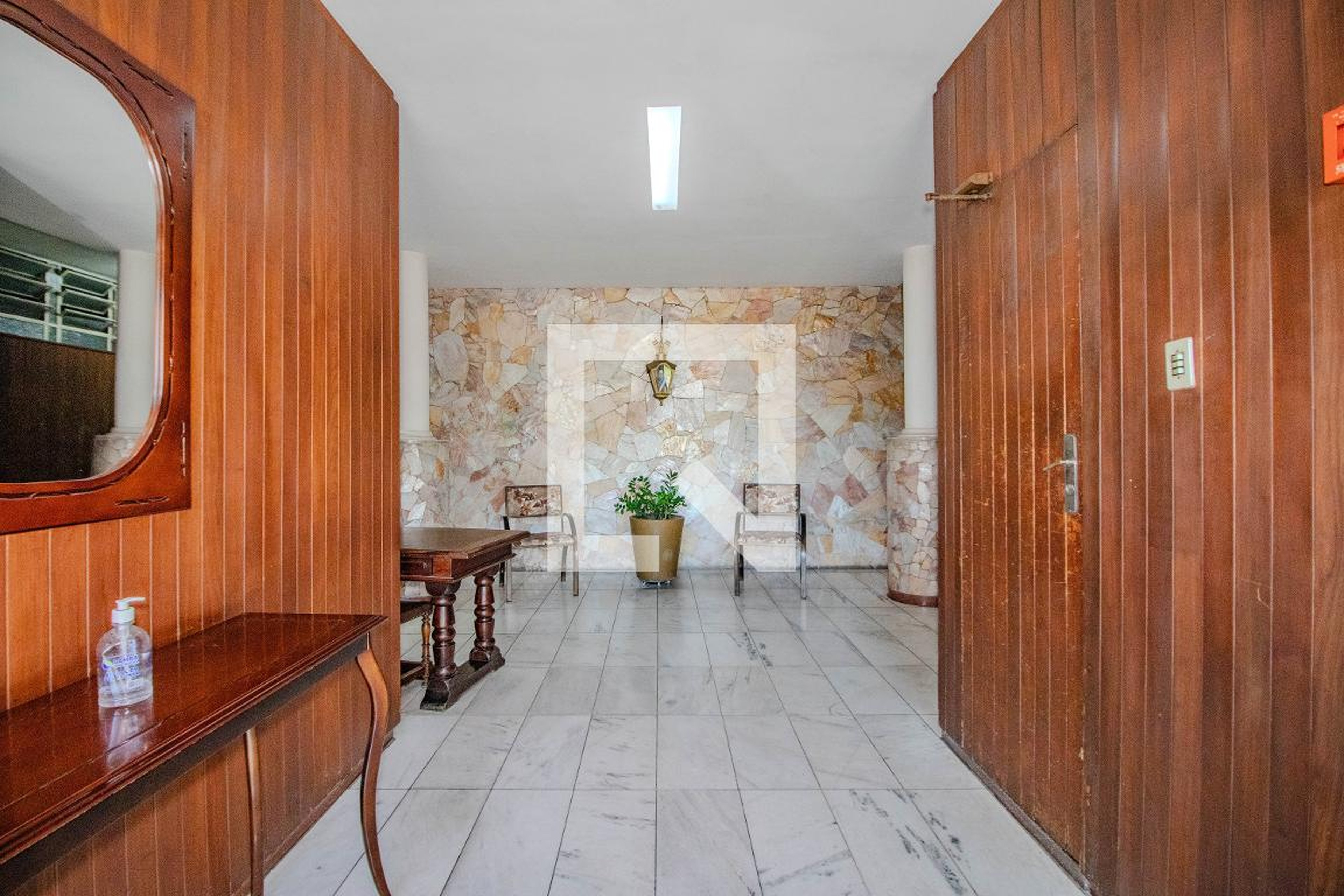 Hall do Prédio - Carlos Gomes