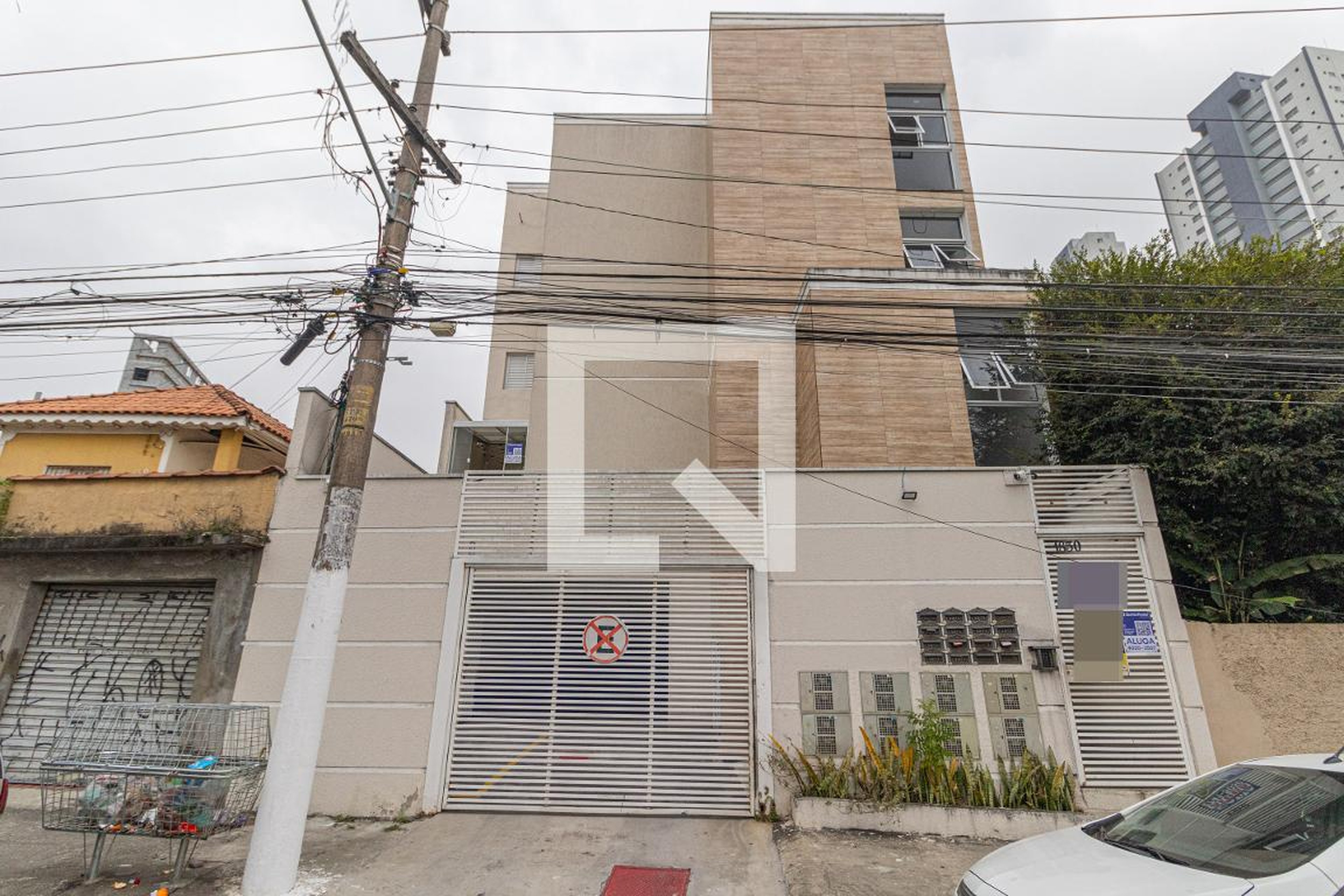 Fachada Condomínio em Rua Joaquim Marra, 1850