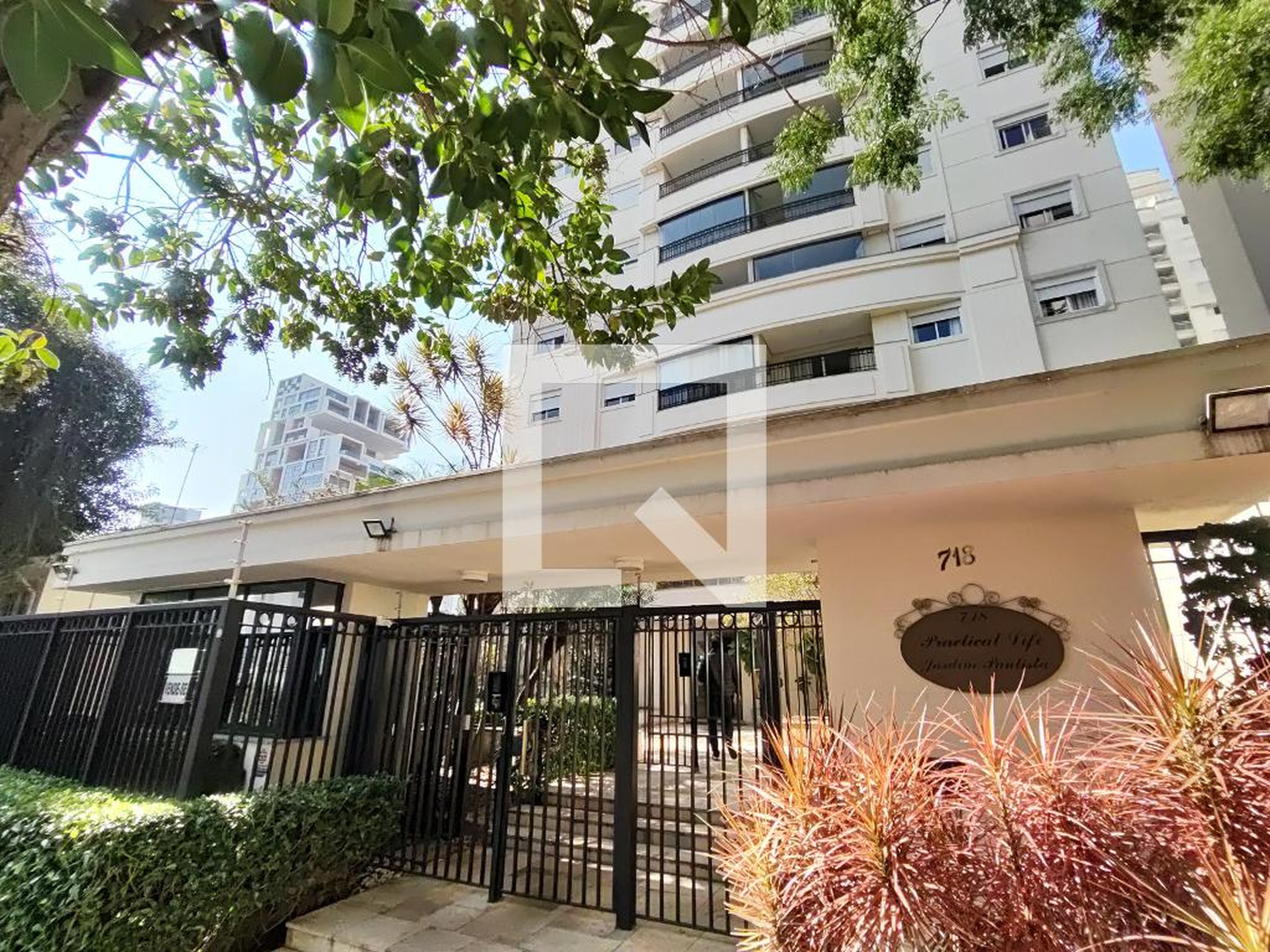 Fachada Edifício Practical Life Jardim Paulista