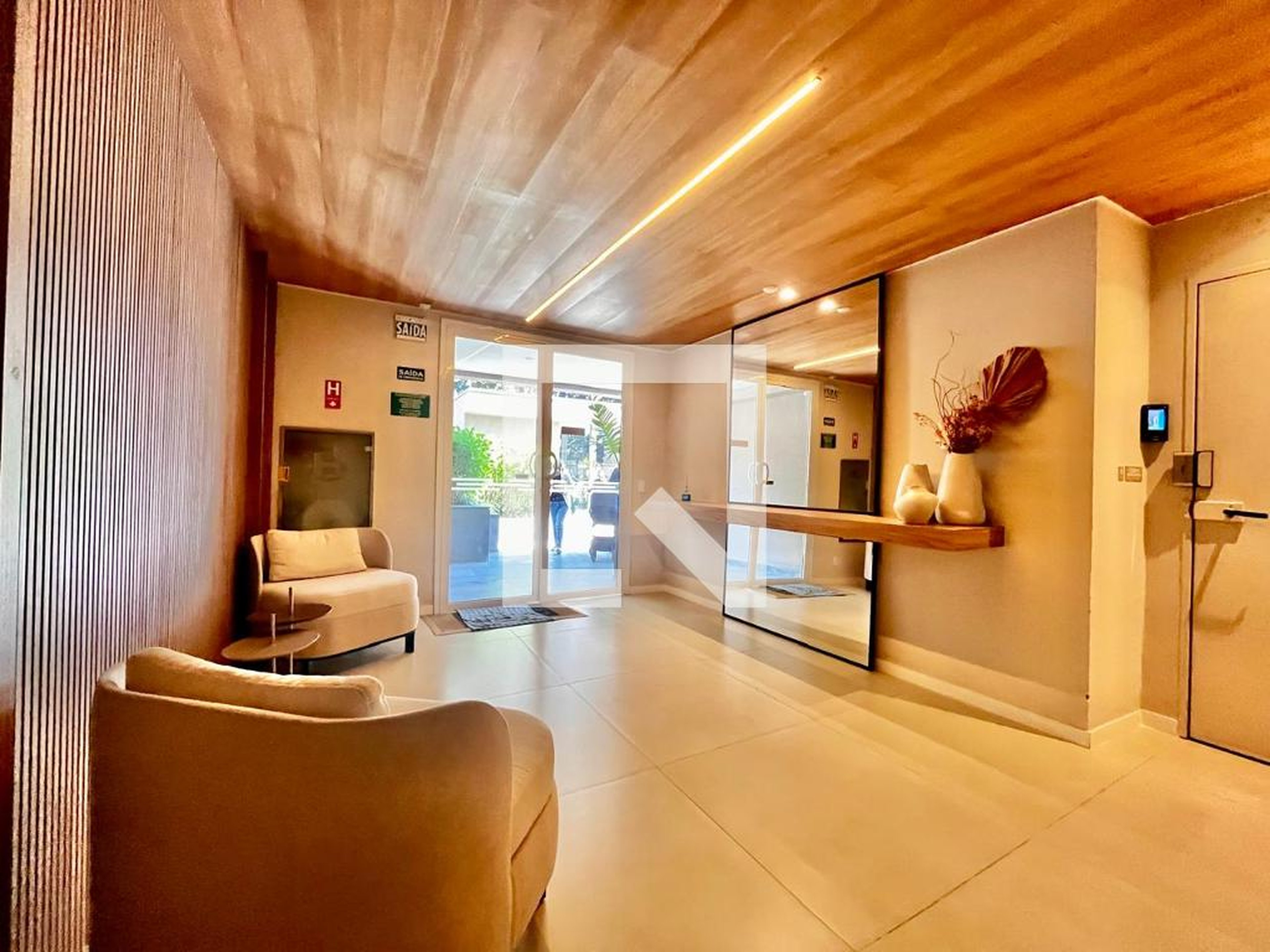 Hall de entrada - Praça Guanabara