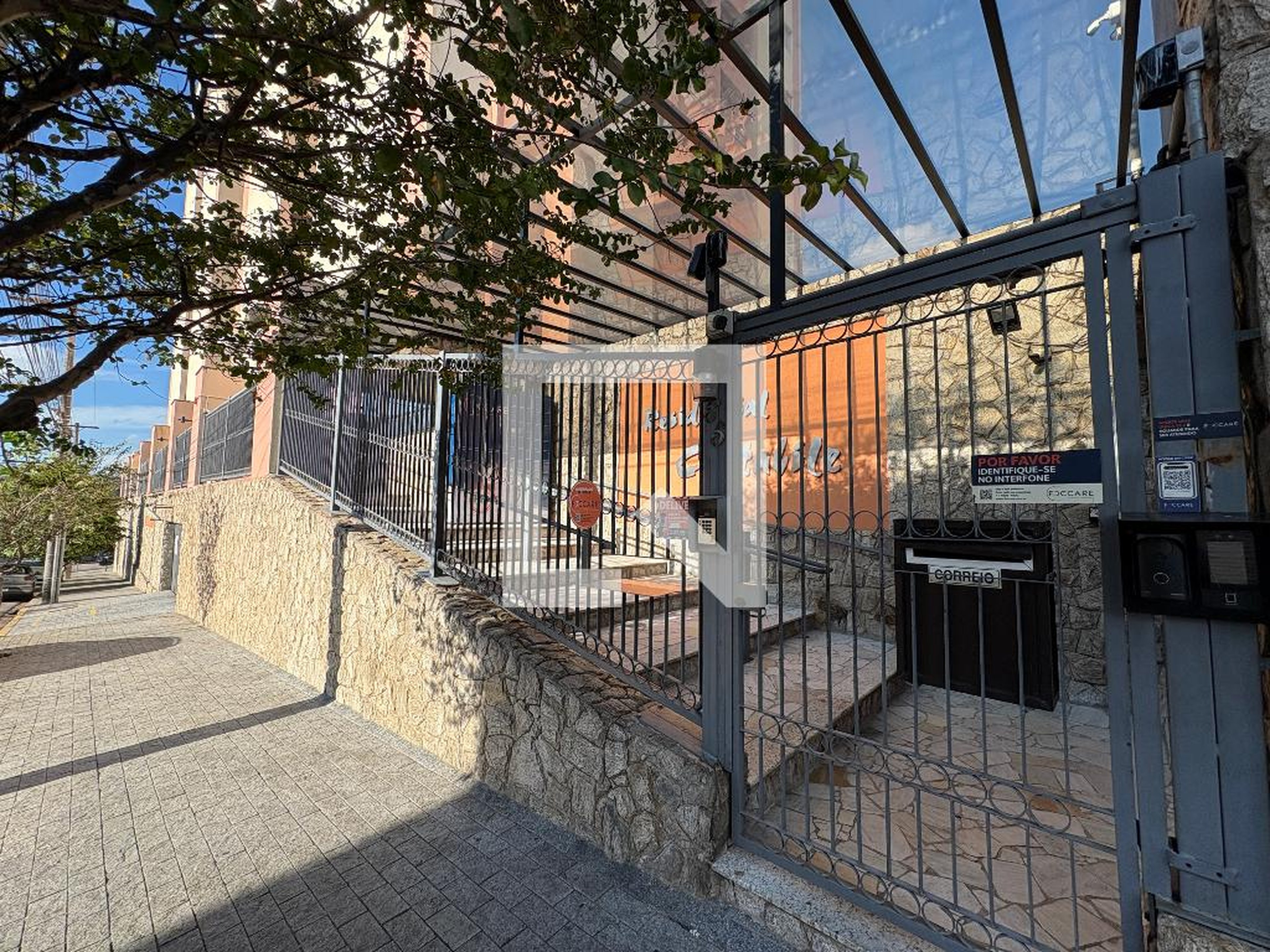 Fachada do Condomínio Condomínio Cantabile