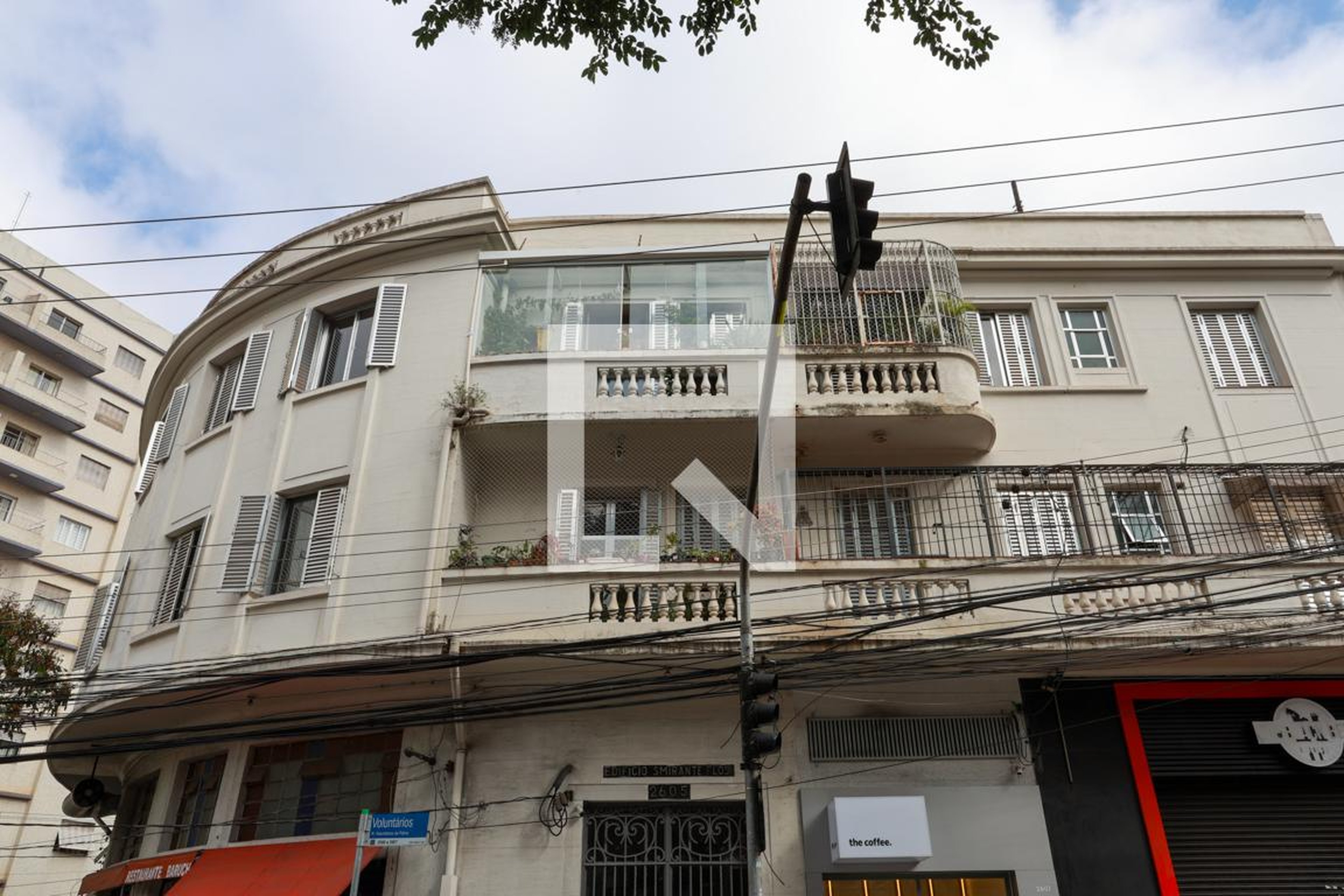 Fachada do prédio Edifício Smirante Flosi/ Henriqueta