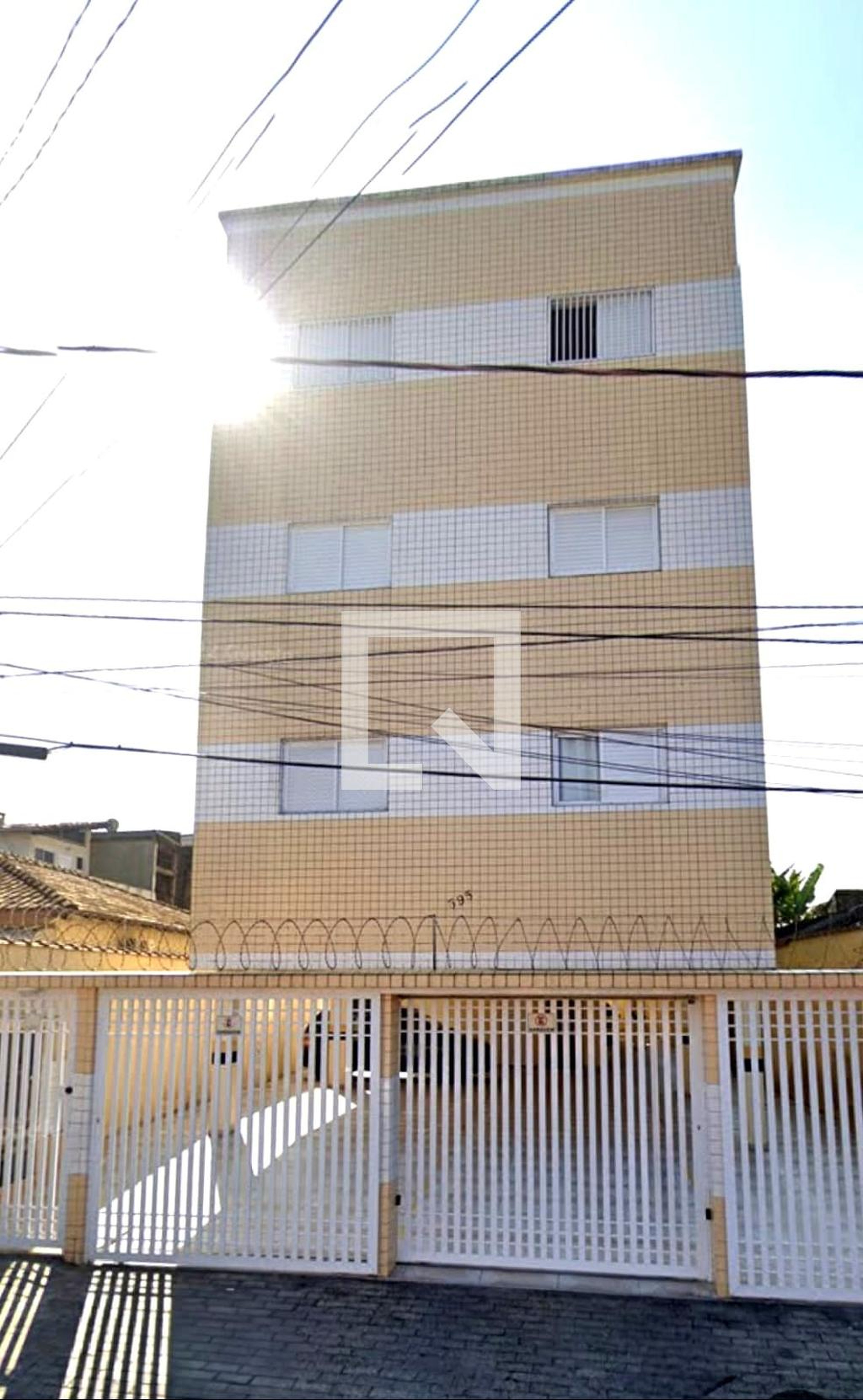 Fachada do Prédio Condomínio em Rua Vicente Gil, 395