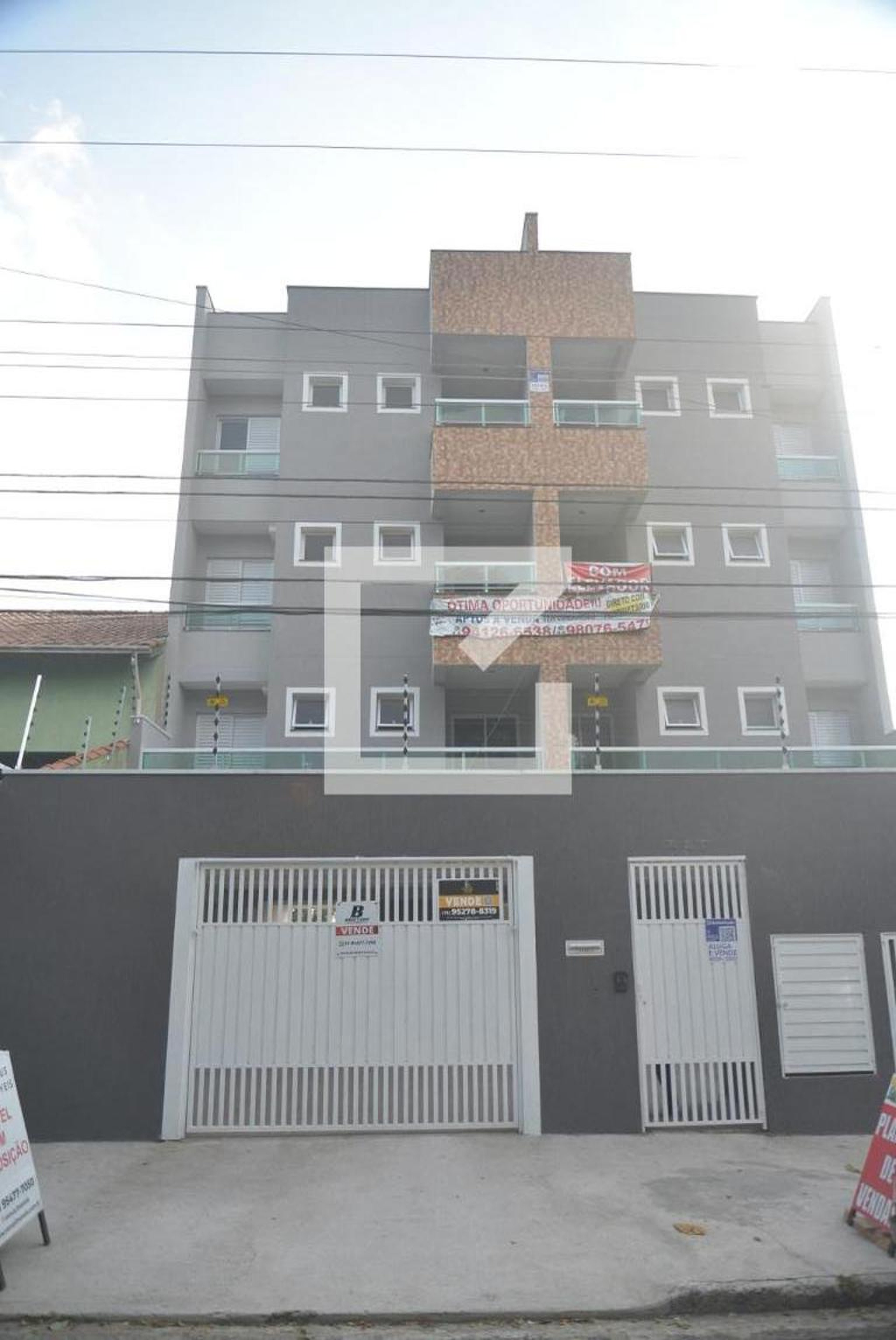 Fachada Condomínio em Avenida Araucária, 597