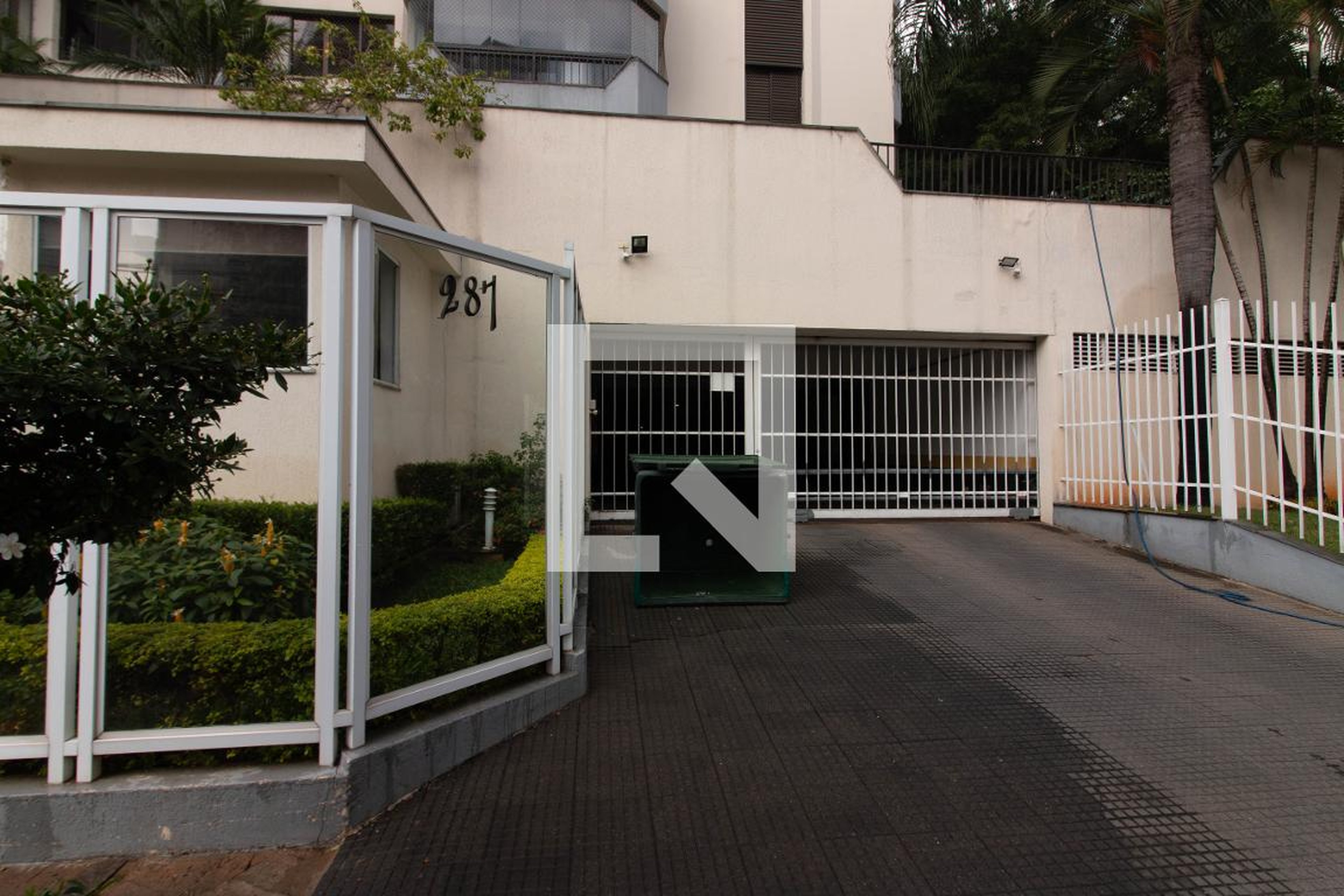 Fachada do Prédio Condomínio Montreaux