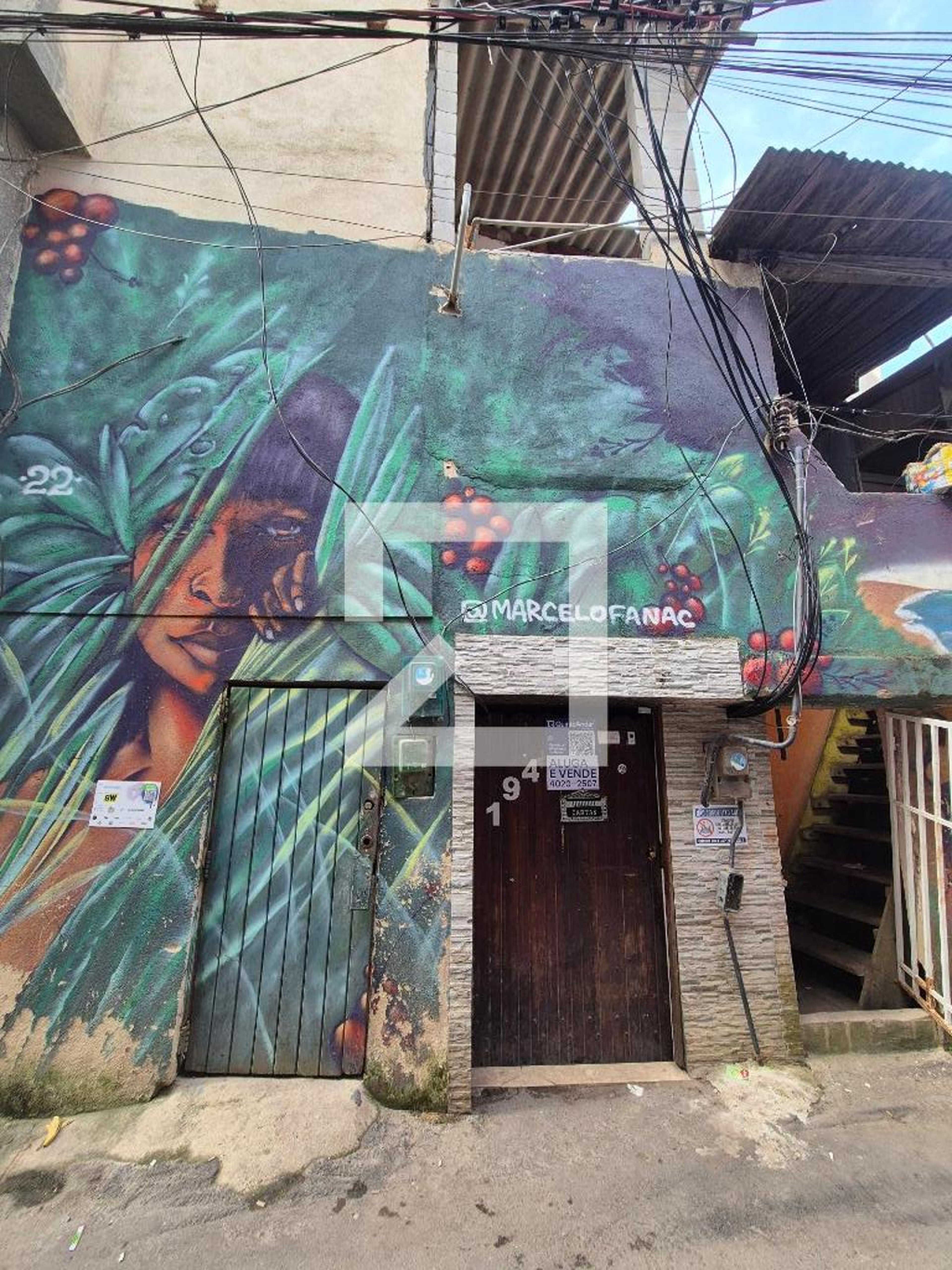 Fachada Condomínio em Rua Oito W, 194