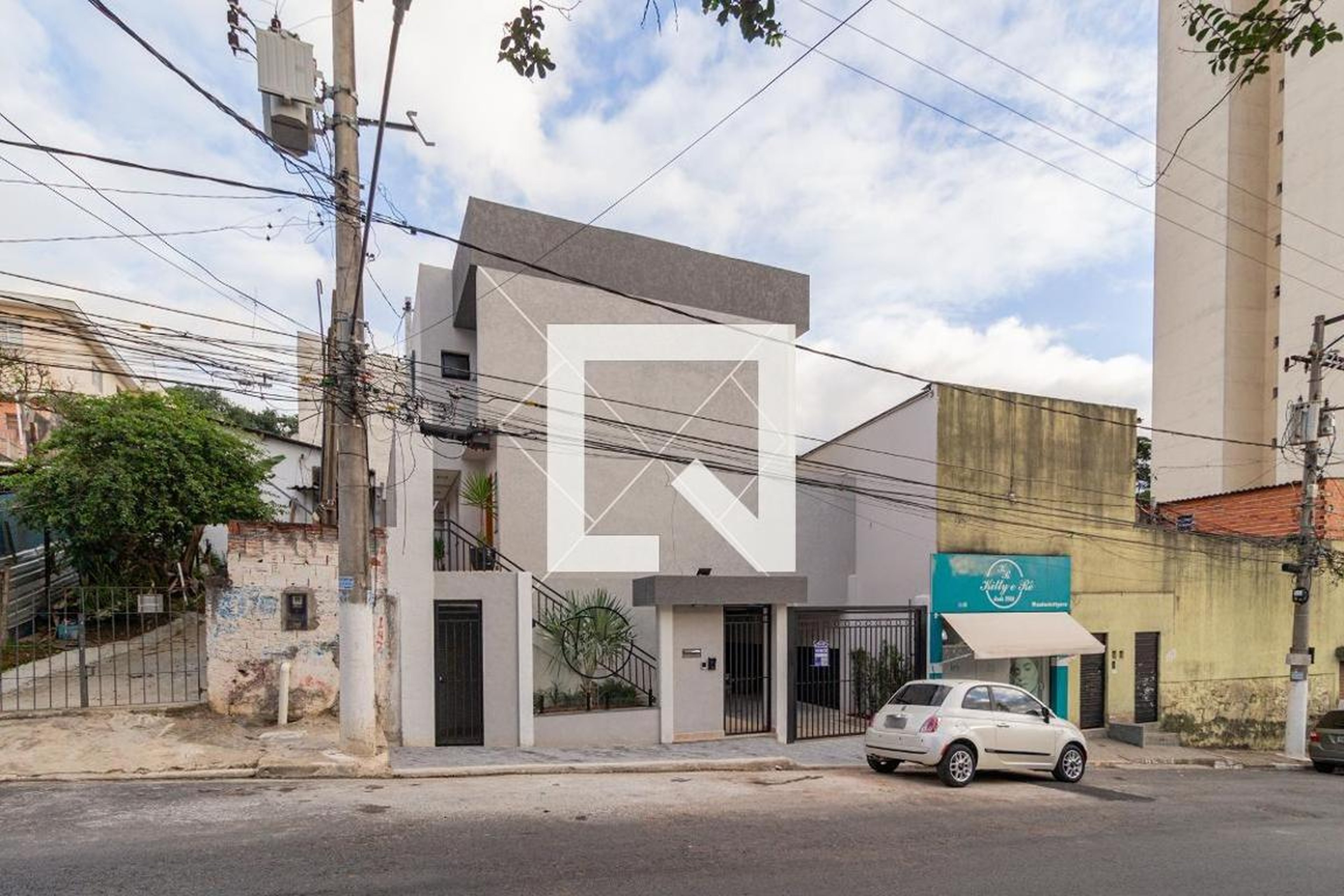 Fachada Condomínio em Rua Jequié, 147