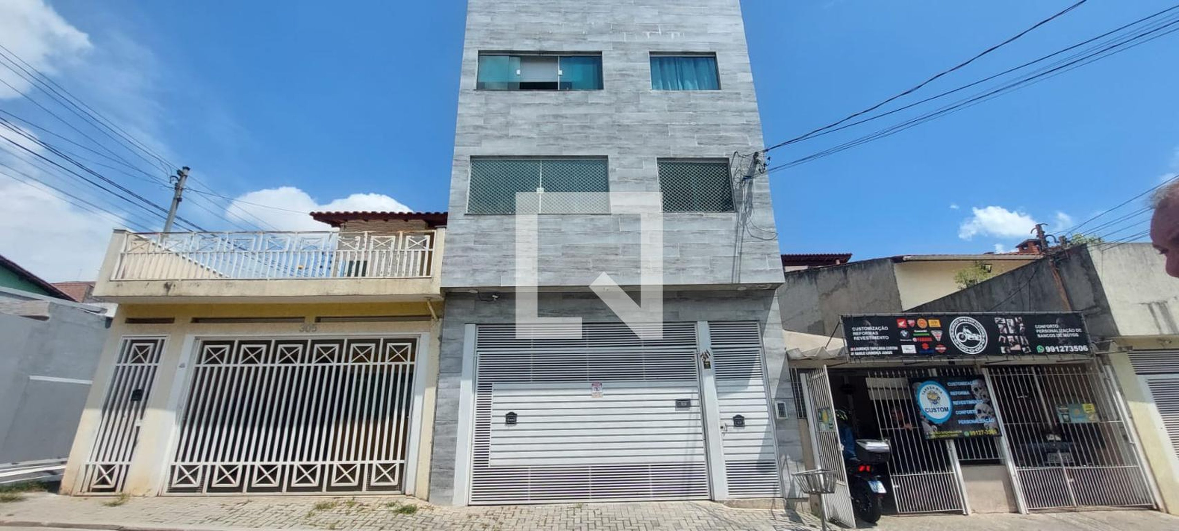 Fachada Condomínio em Rua Santa Clara, 311