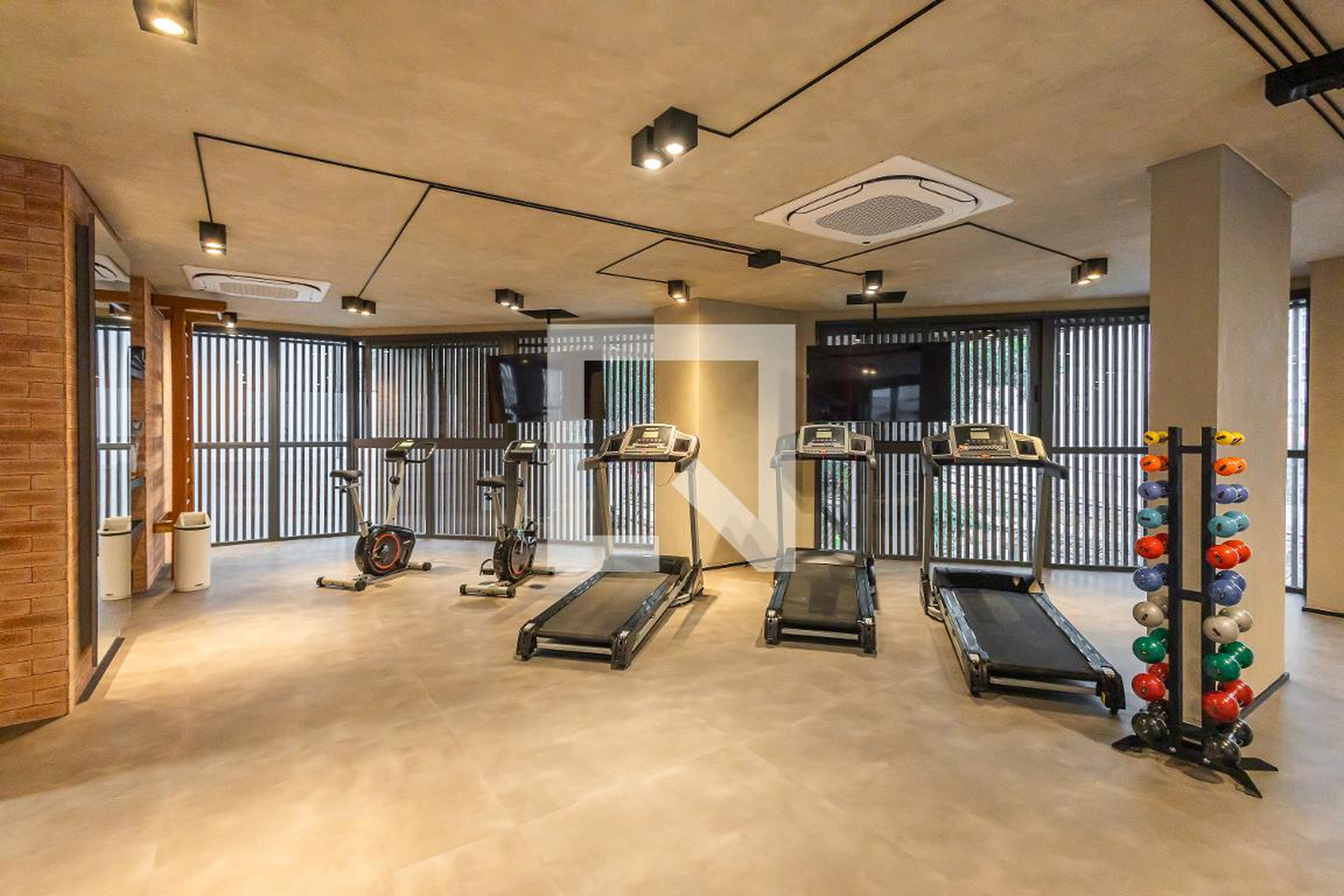 Academia - Studios Pamplona - Setin