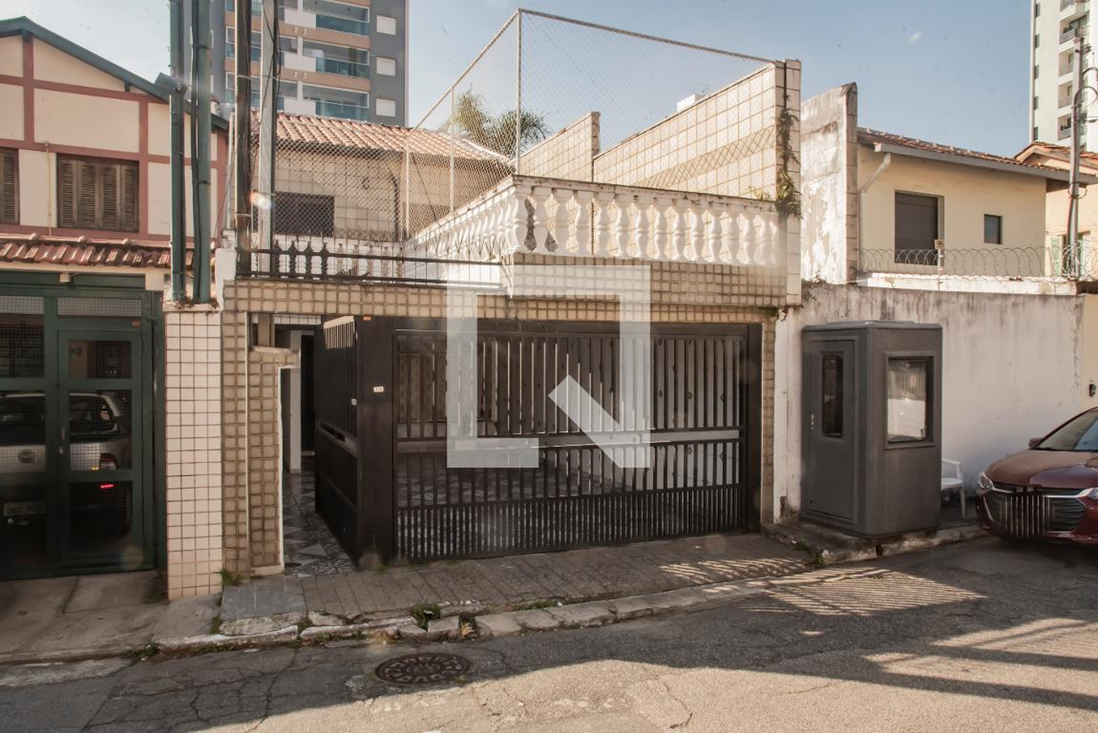 Fachada Condomínio em Rua General Raposo, 118