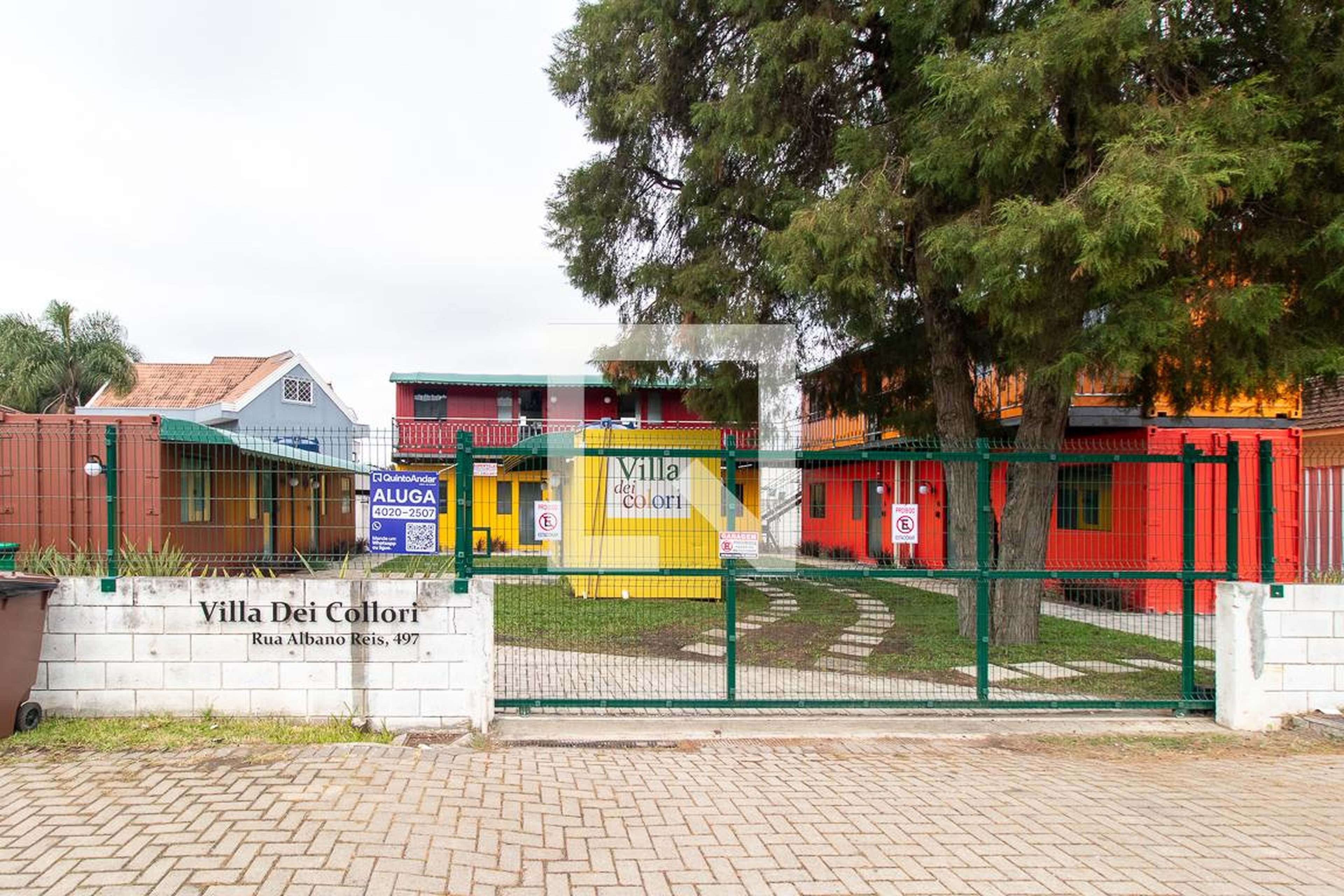 Fachada Condomínio em Rua Albano Reis, 497