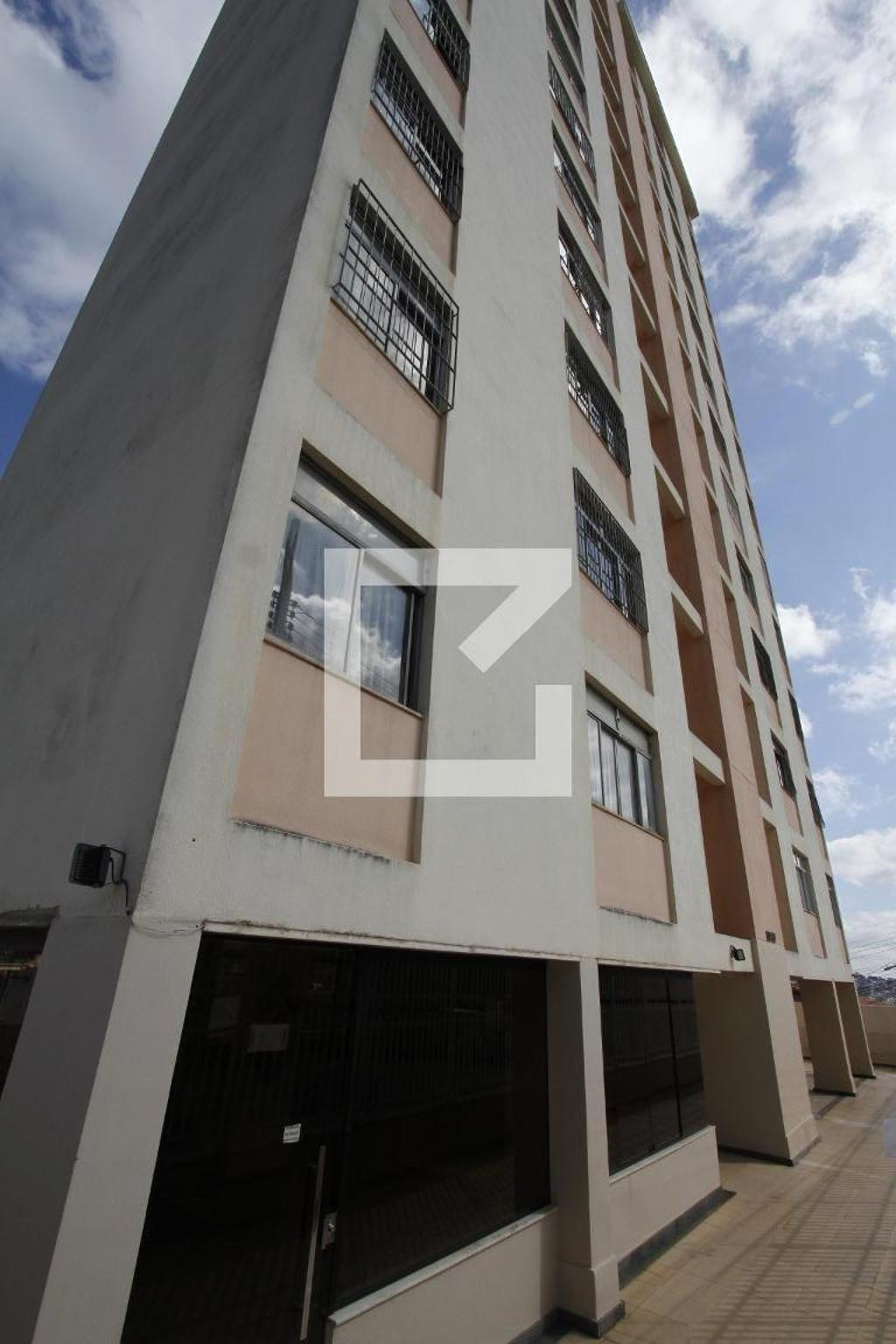 Fachada Condomínio em Rua Domingos Rocha, 290