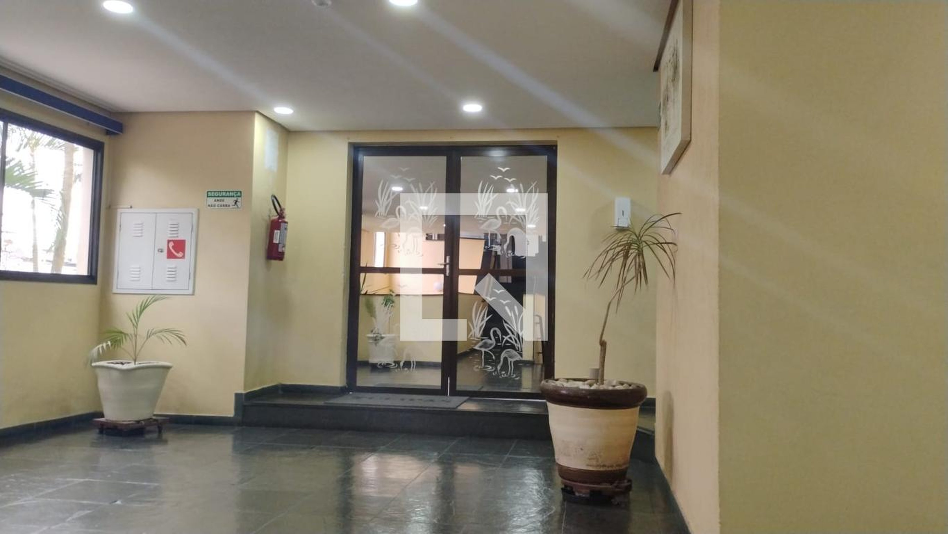 Área comum - Tulipas