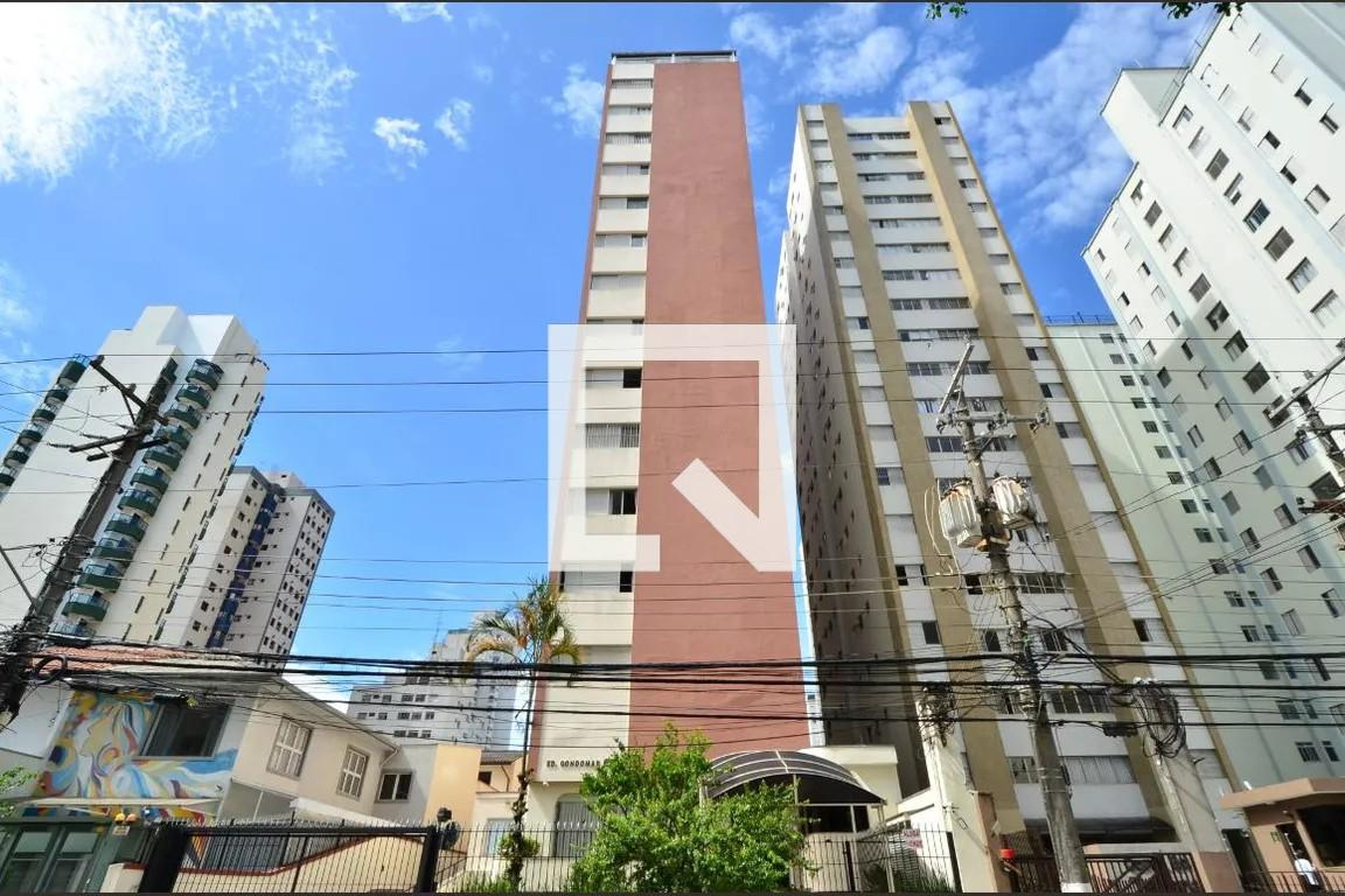 Fachada do Prédio Condomínio Gondomar