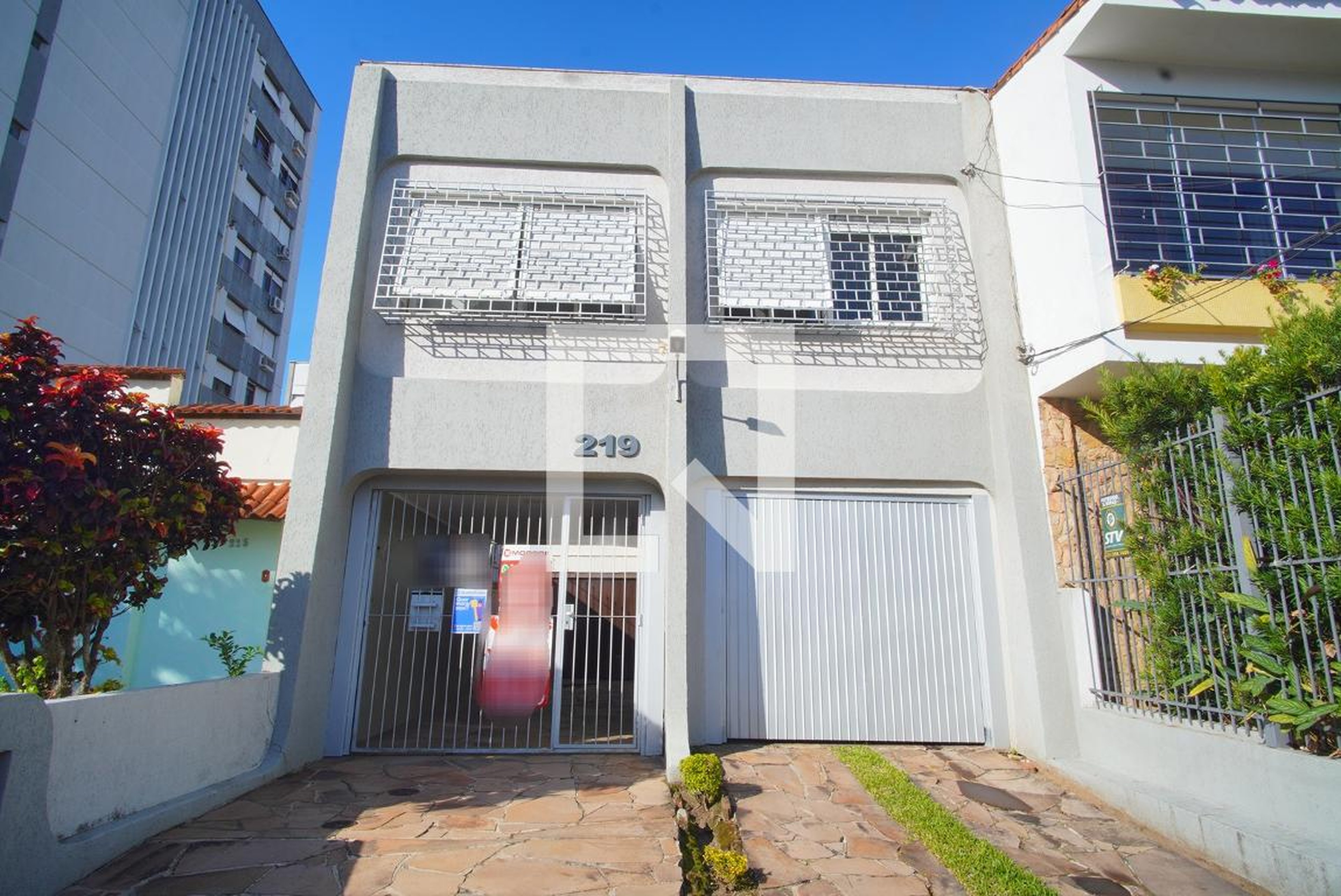 Fachada Condomínio em Rua João Abbott, 219