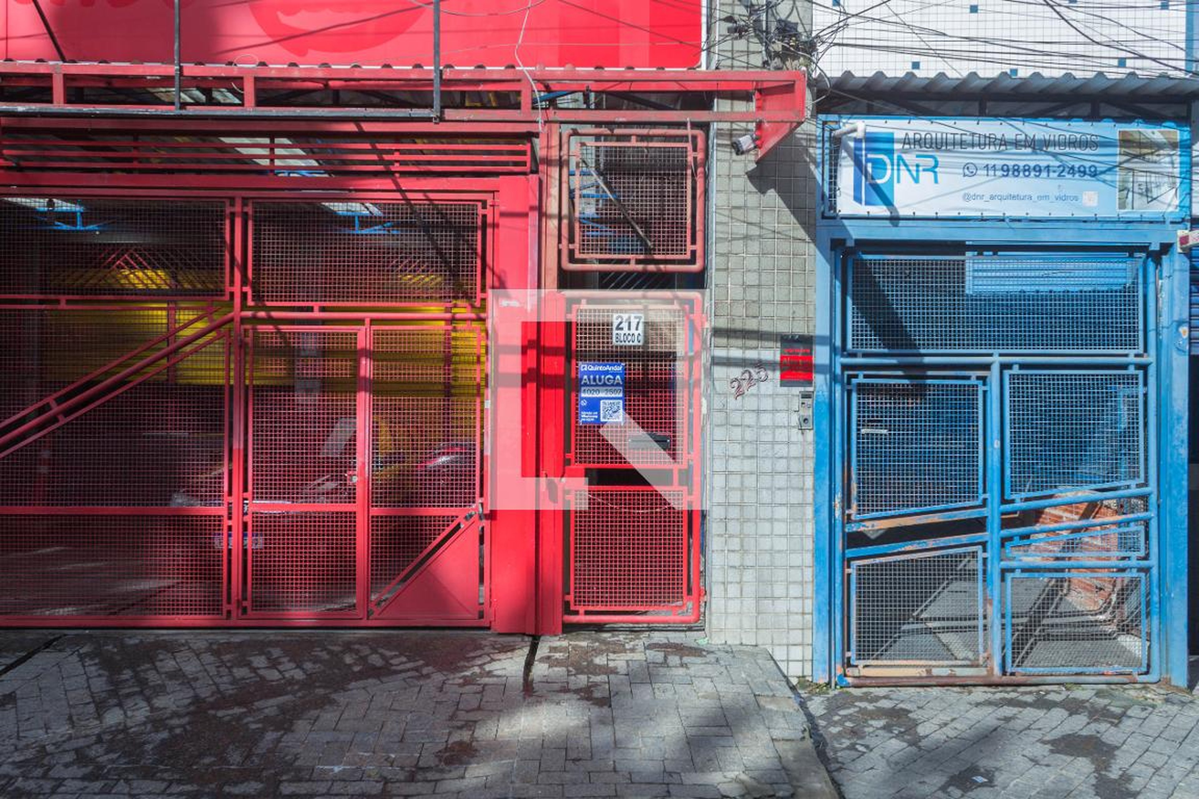 Fachada Condomínio em Rua Leila Gonçalves, 217