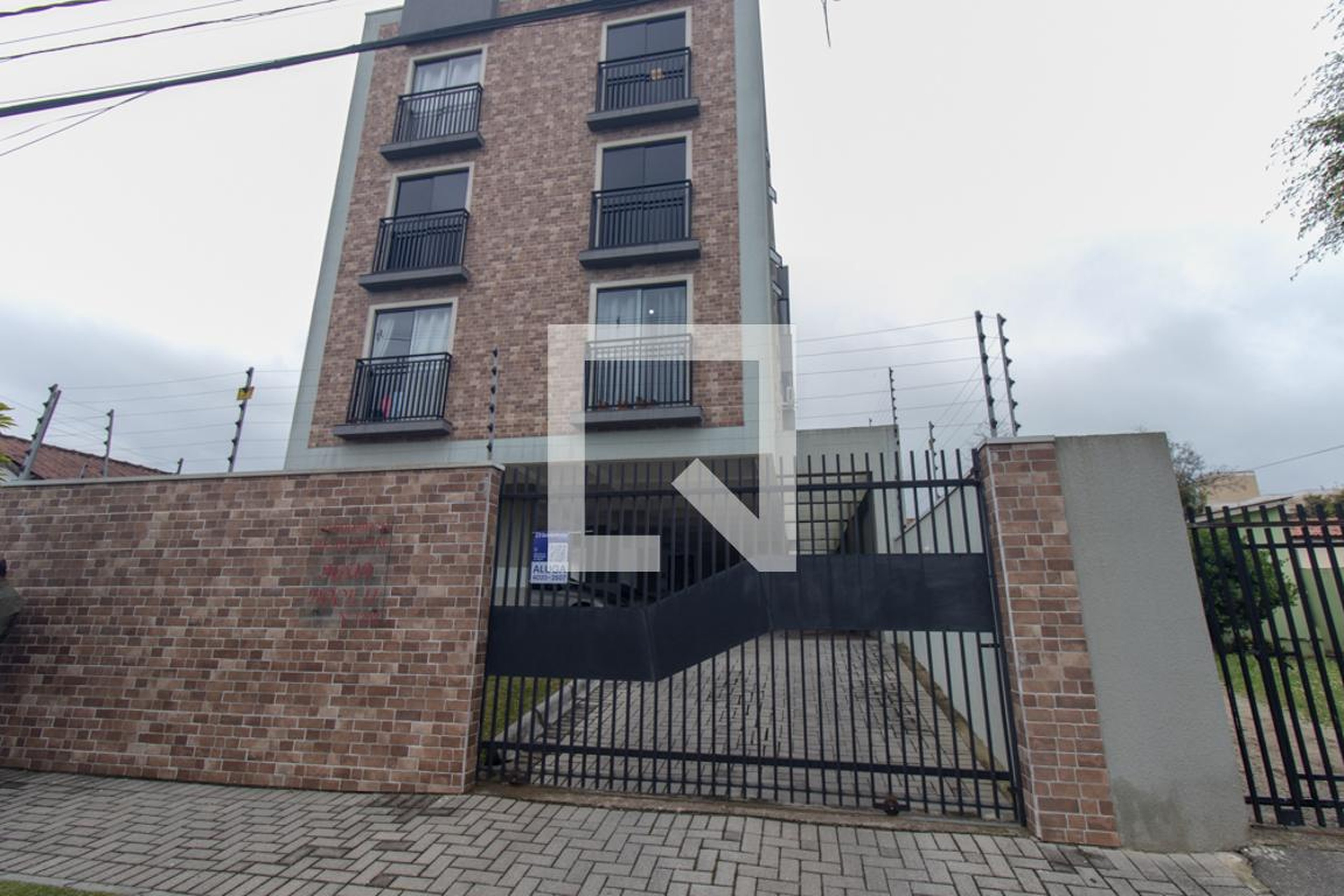 Fachada do Condomínio Condomínio em Rua Tavares de Lyra, 1650