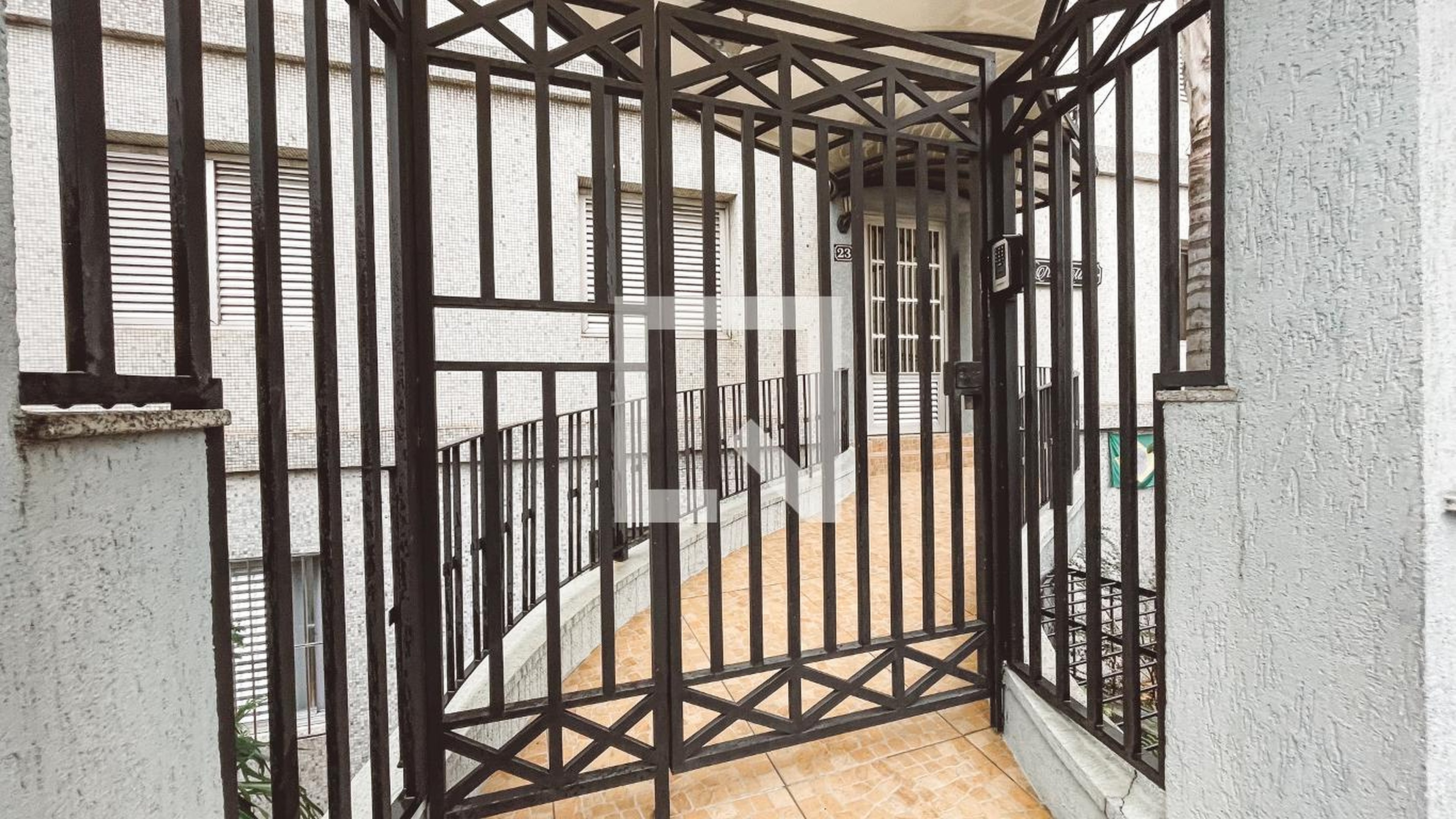 Fachada do Prédio Condomínio em Rua Antônio Clemente, 987610401