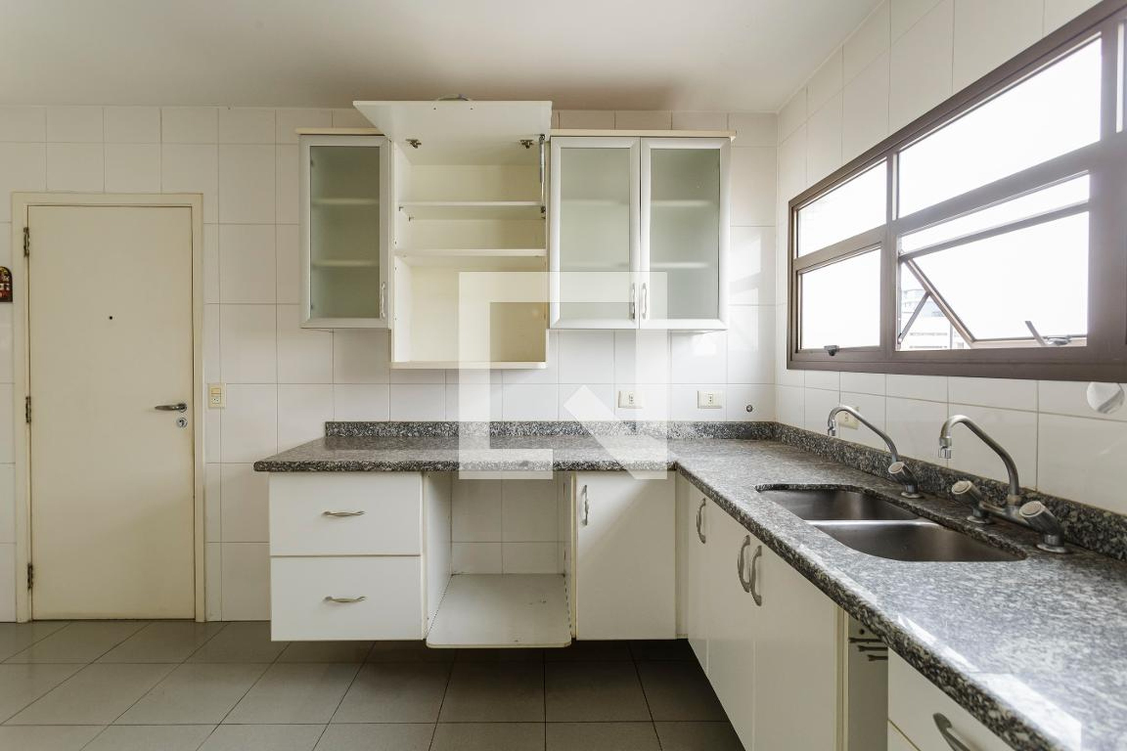 Academia - Edifício Maison Noblesse