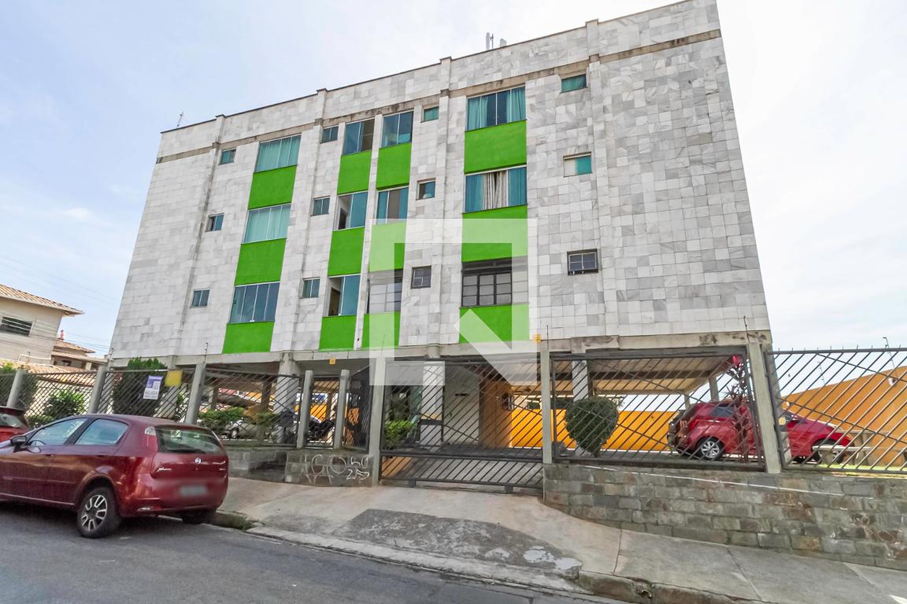 Fachada Condomínio em Rua Ataláia, 336