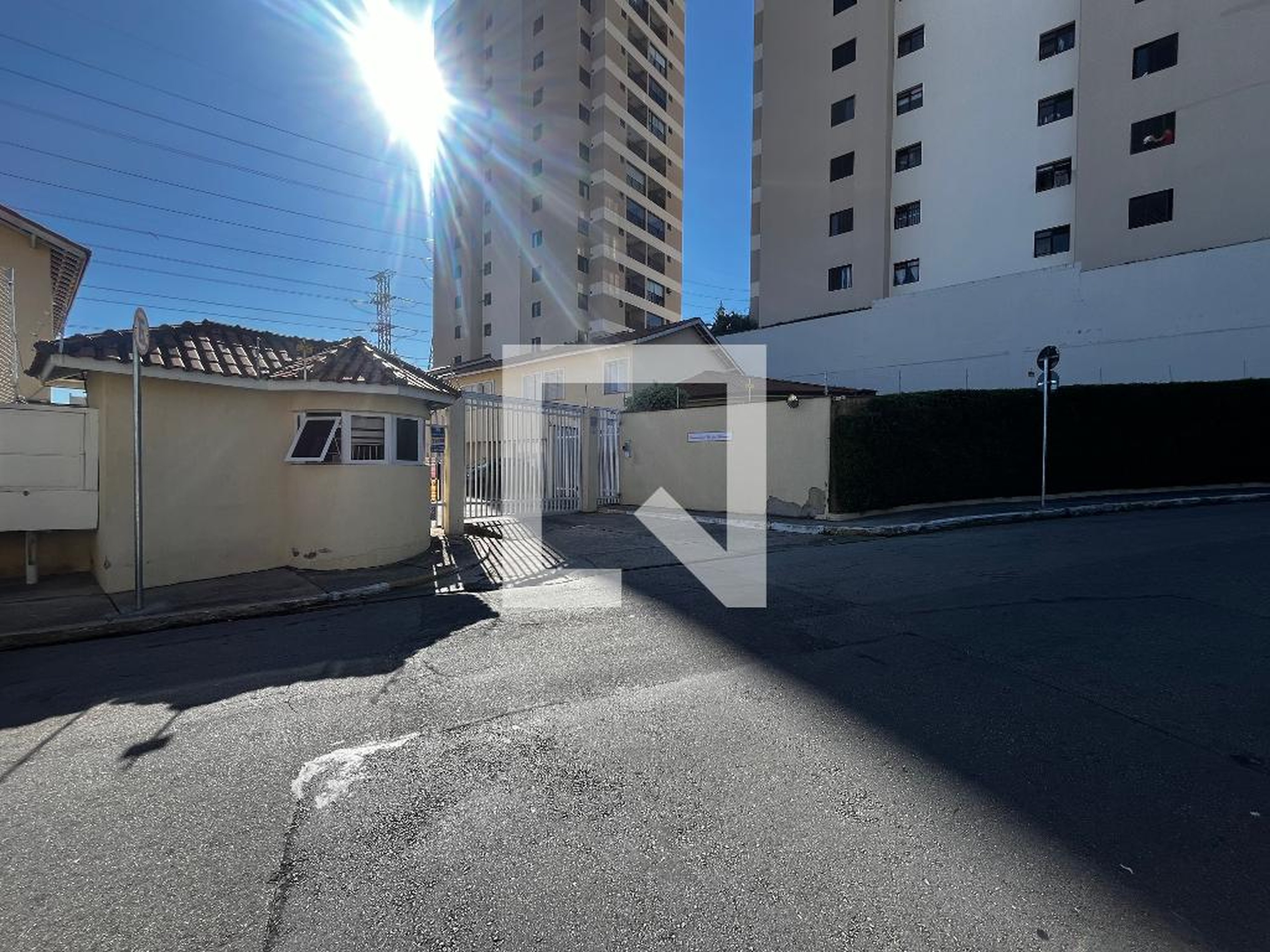 Fachada Condomínio Vila das Macieiras