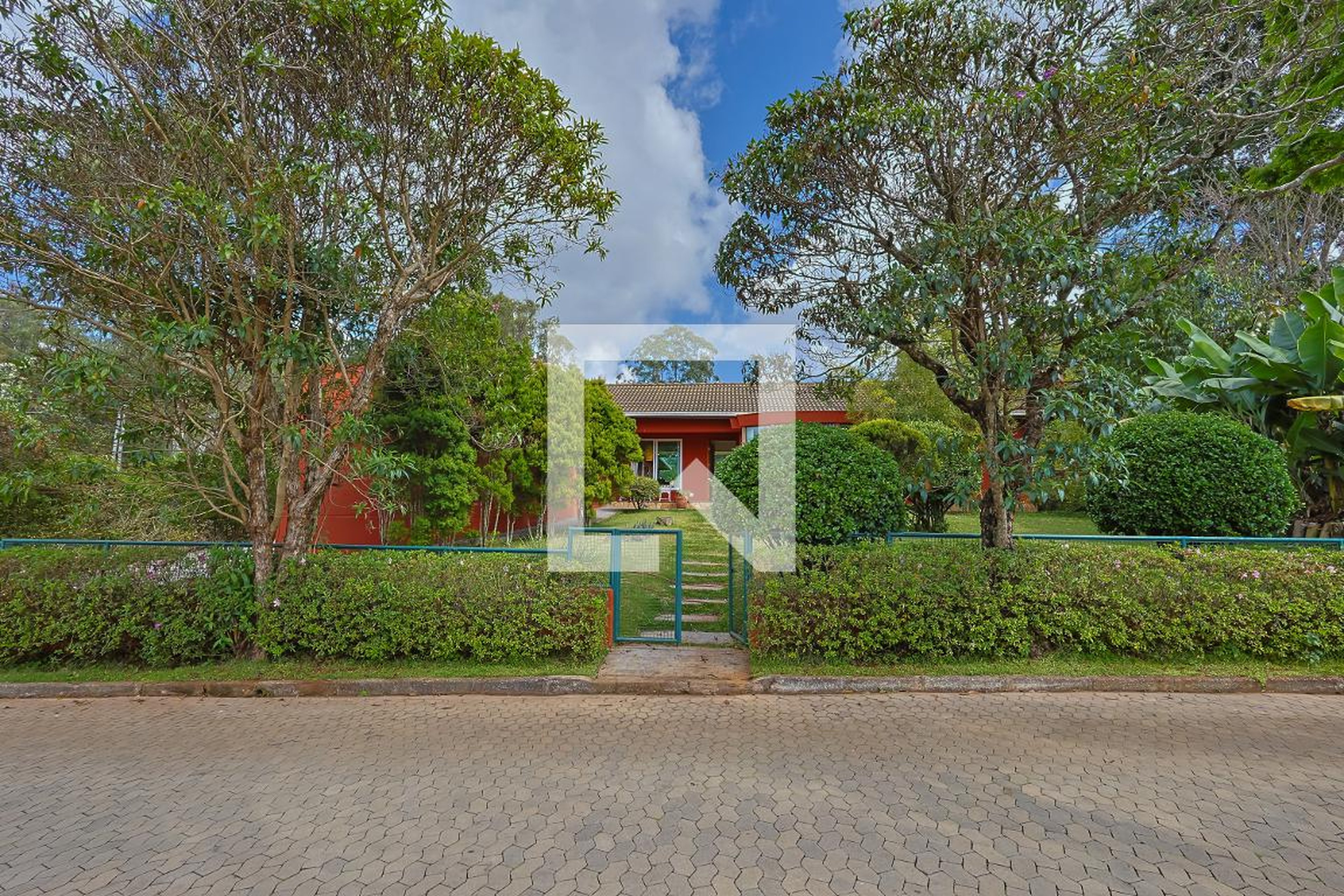 Fachada Condomínio em Rua das Buganvílias, 79