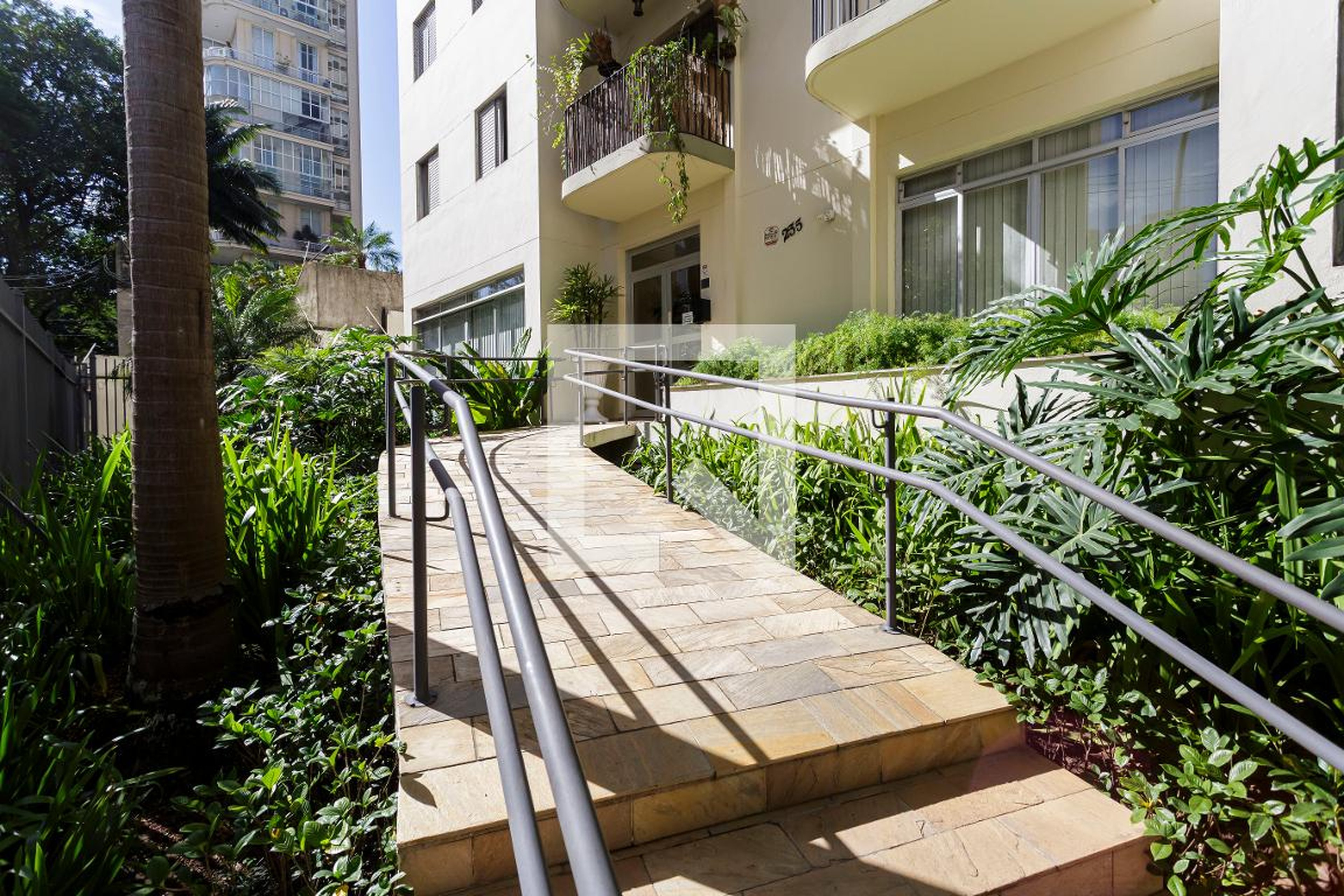 Entrada - Edifício dos Aicás