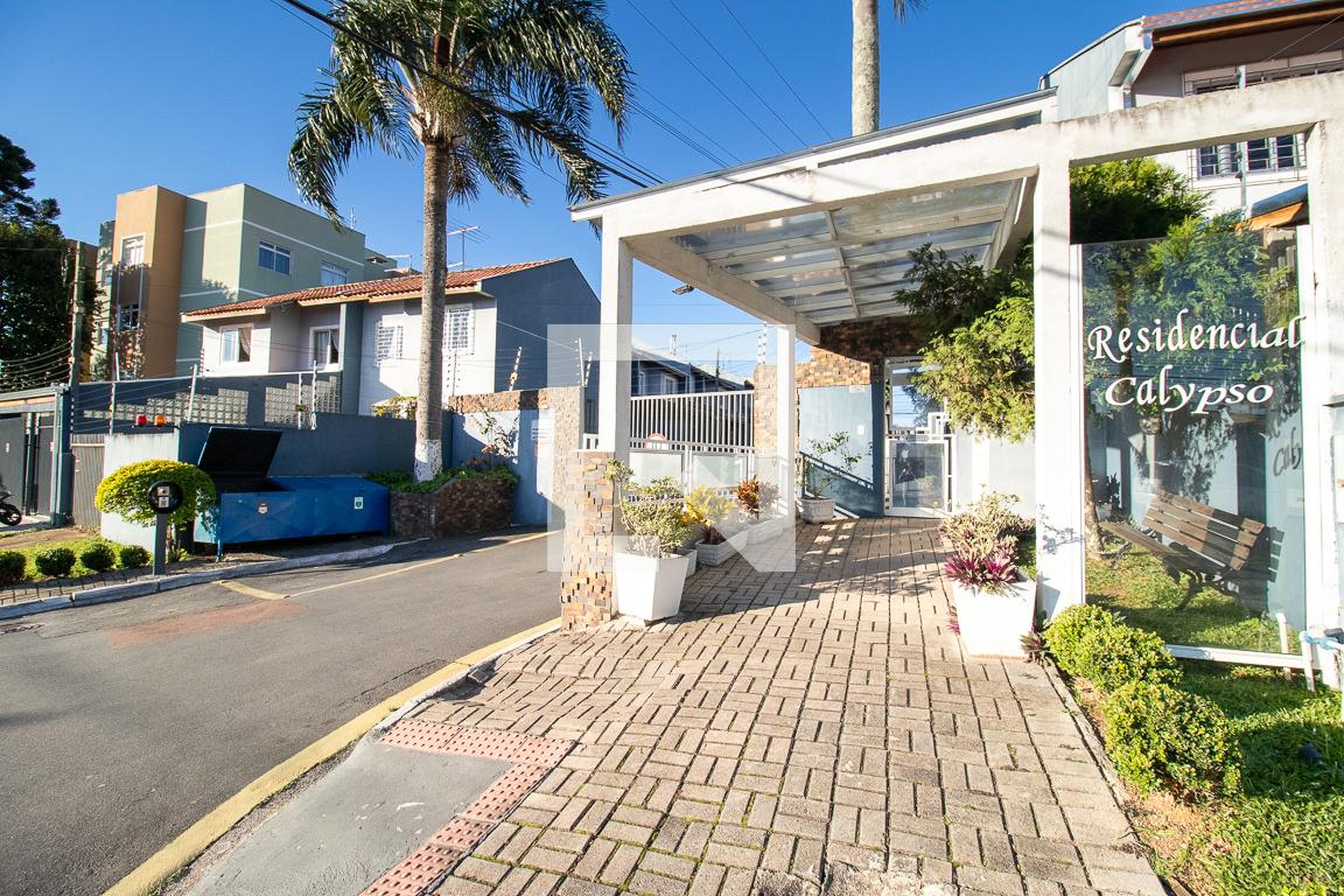 Fachada Condomínio em Rua David Tows, 1121