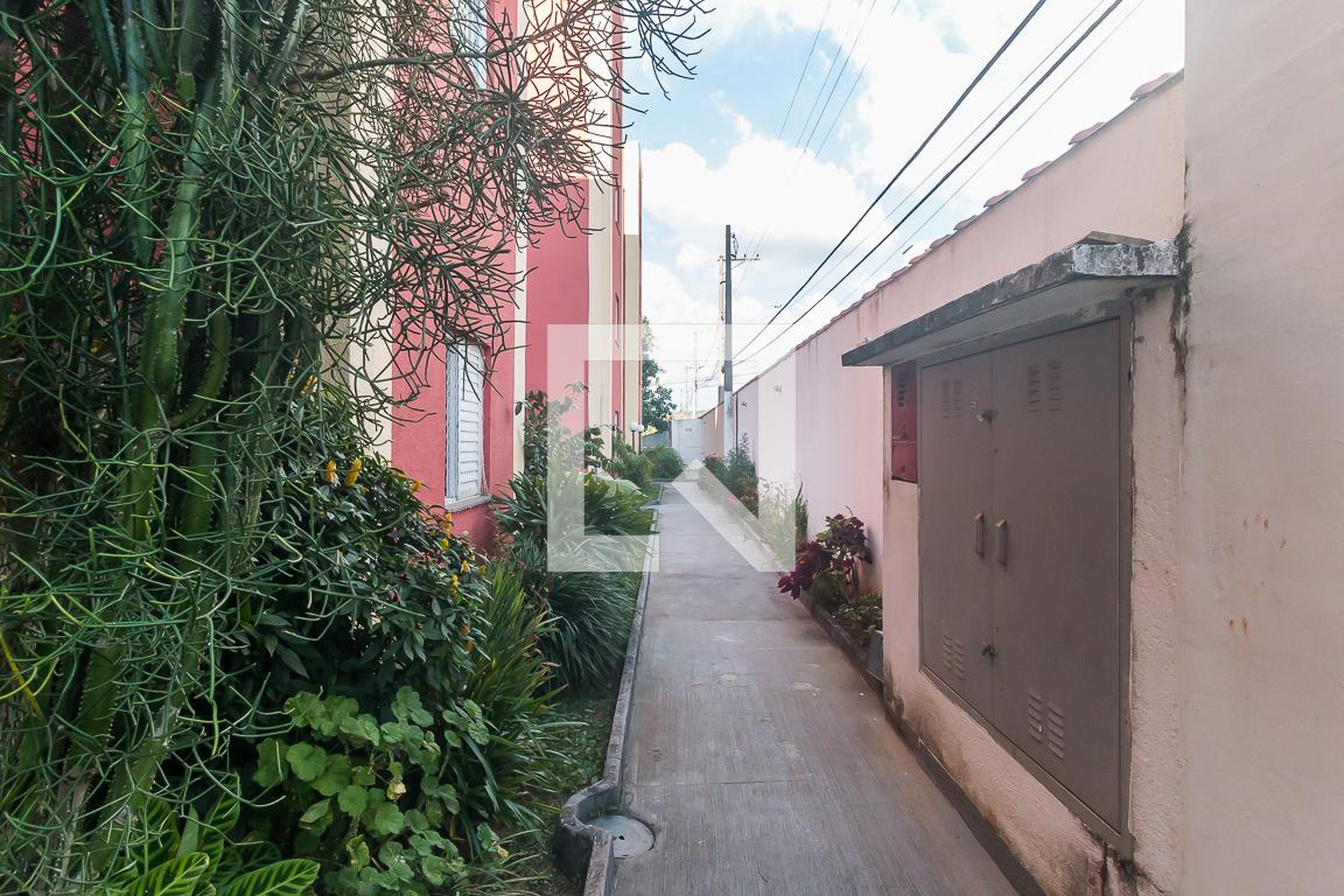 Entrada - Pedras Preciosas